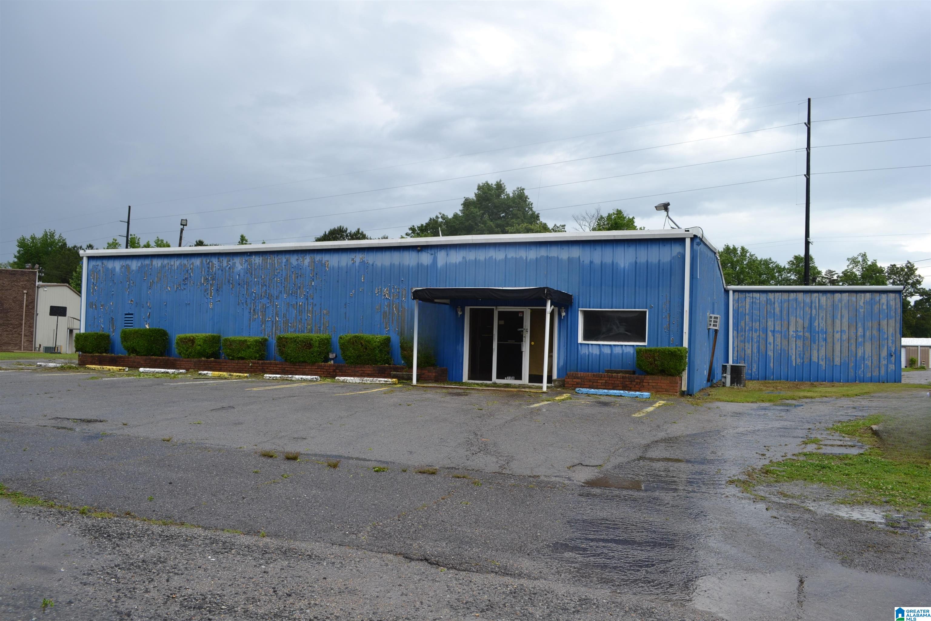 3708 VETERANS MEMORIAL DRIVE
