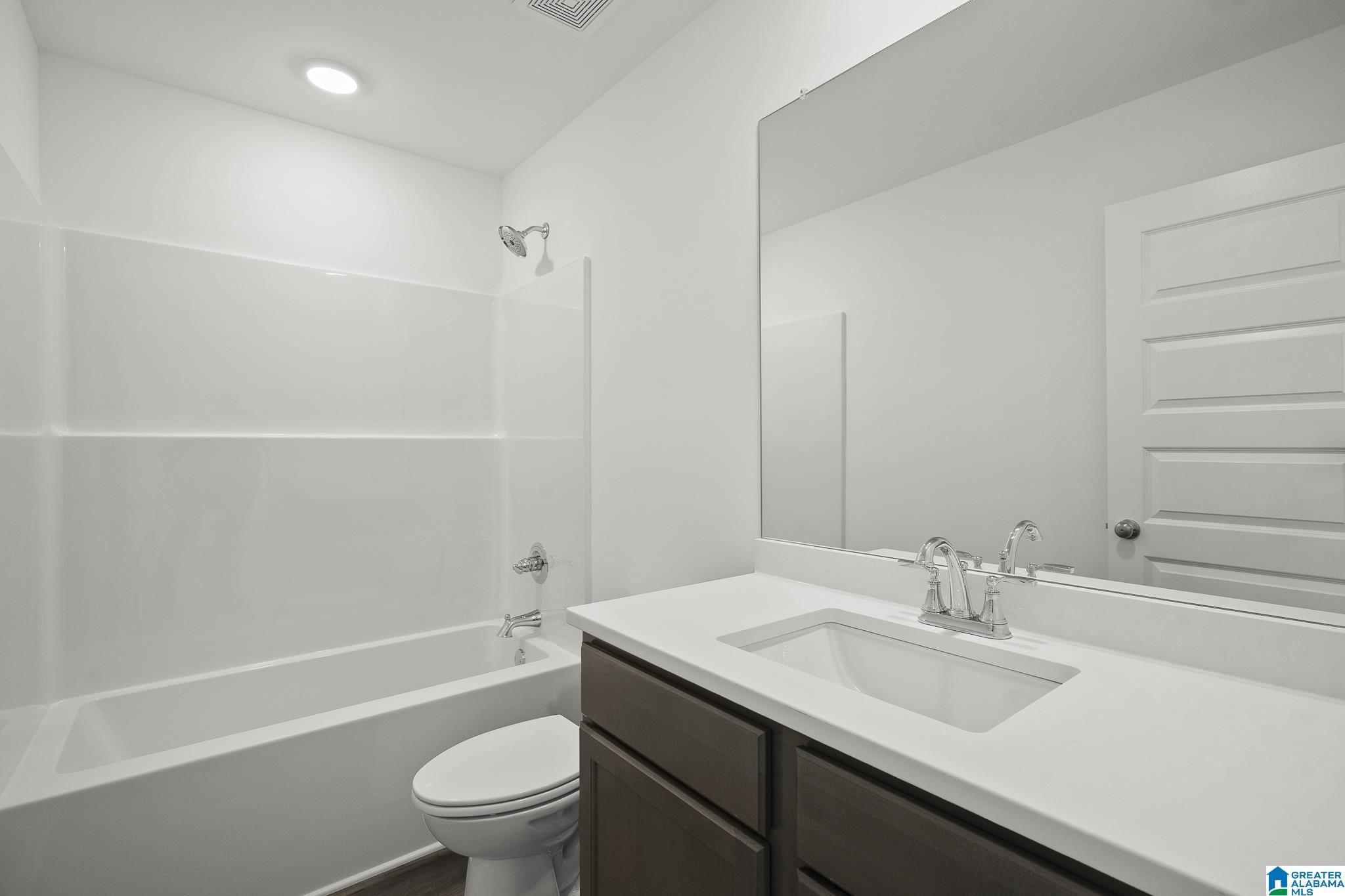 Homes for sale in Warrior, AL | 51 Bellehurst Dr, Warrior, AL 35180 | MLS# 21419126