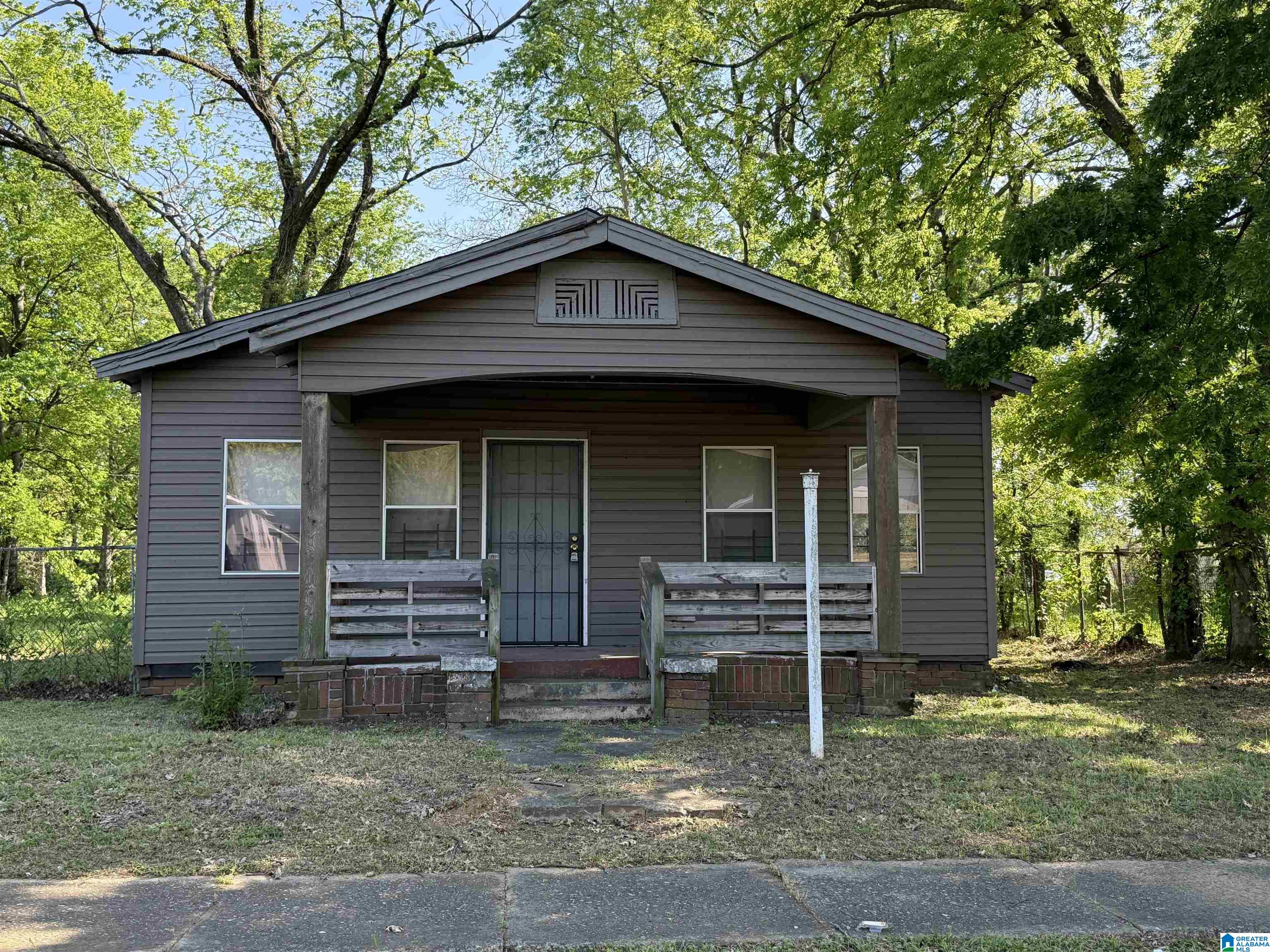 Homes for sale in Birmingham, AL | 213 4th Terrace N, Birmingham, AL 35204 | MLS# 21419818