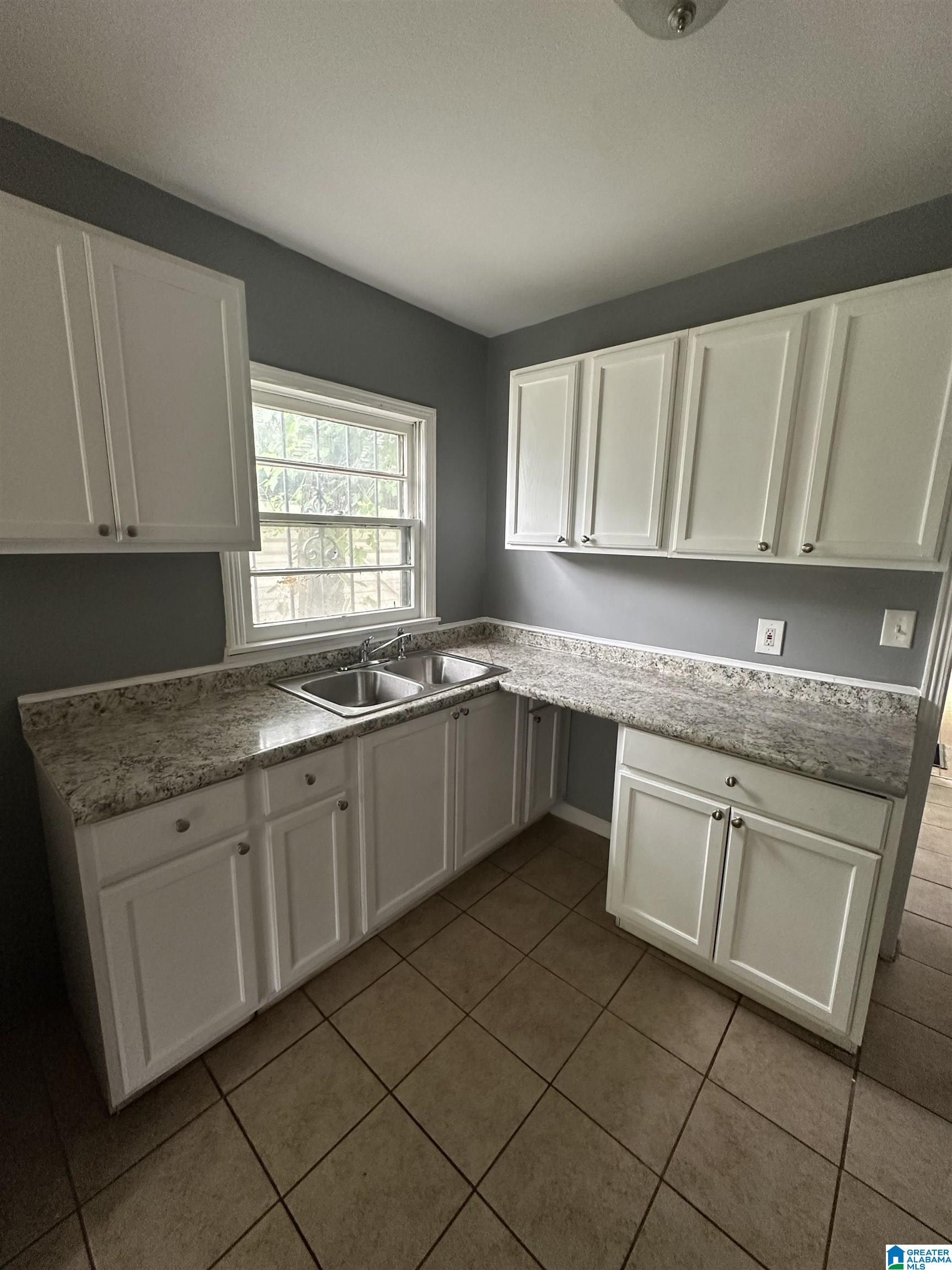 118 3RD AVENUE SW