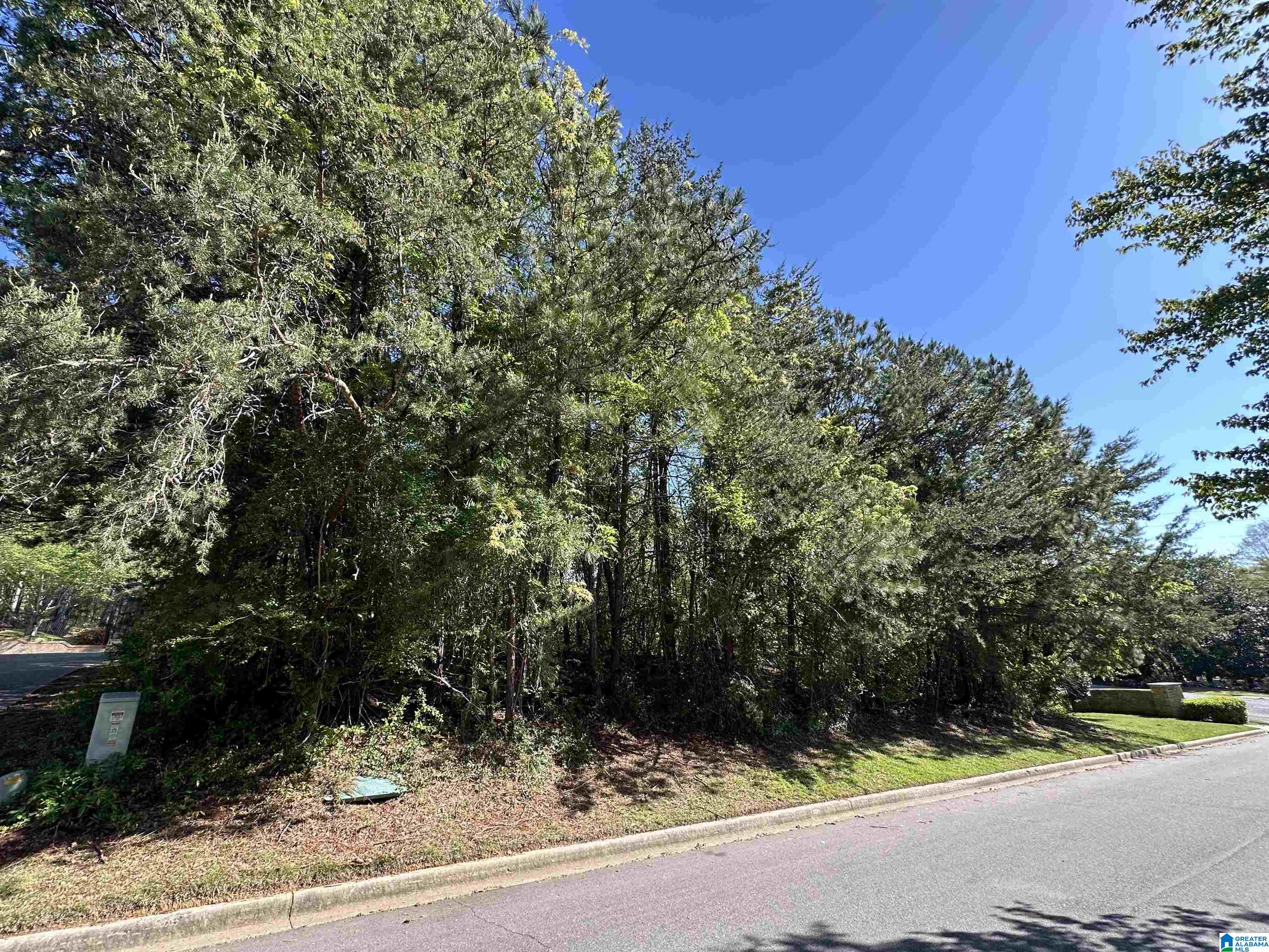 Homes for sale in Irondale, AL | 5620 Alexandria Dr, Irondale, AL 35210 | MLS# 21420092