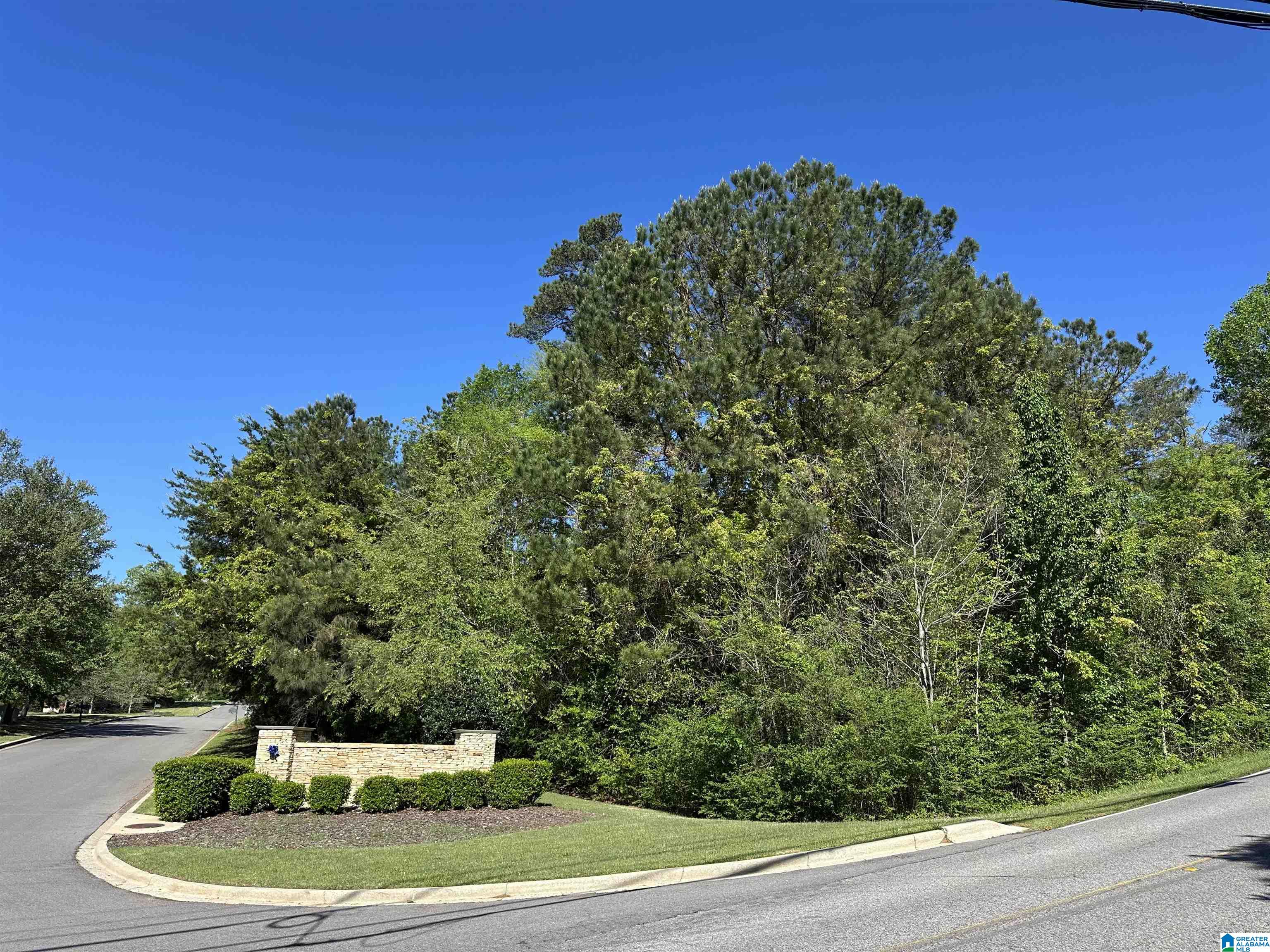 Homes for sale in Irondale, AL | 5620 Alexandria Dr, Irondale, AL 35210 | MLS# 21420092