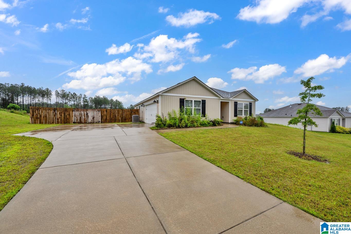 Homes for sale in Kimberly, AL | 421 Stage Coach Boulevard, Kimberly, AL 35091 | MLS# 21420105