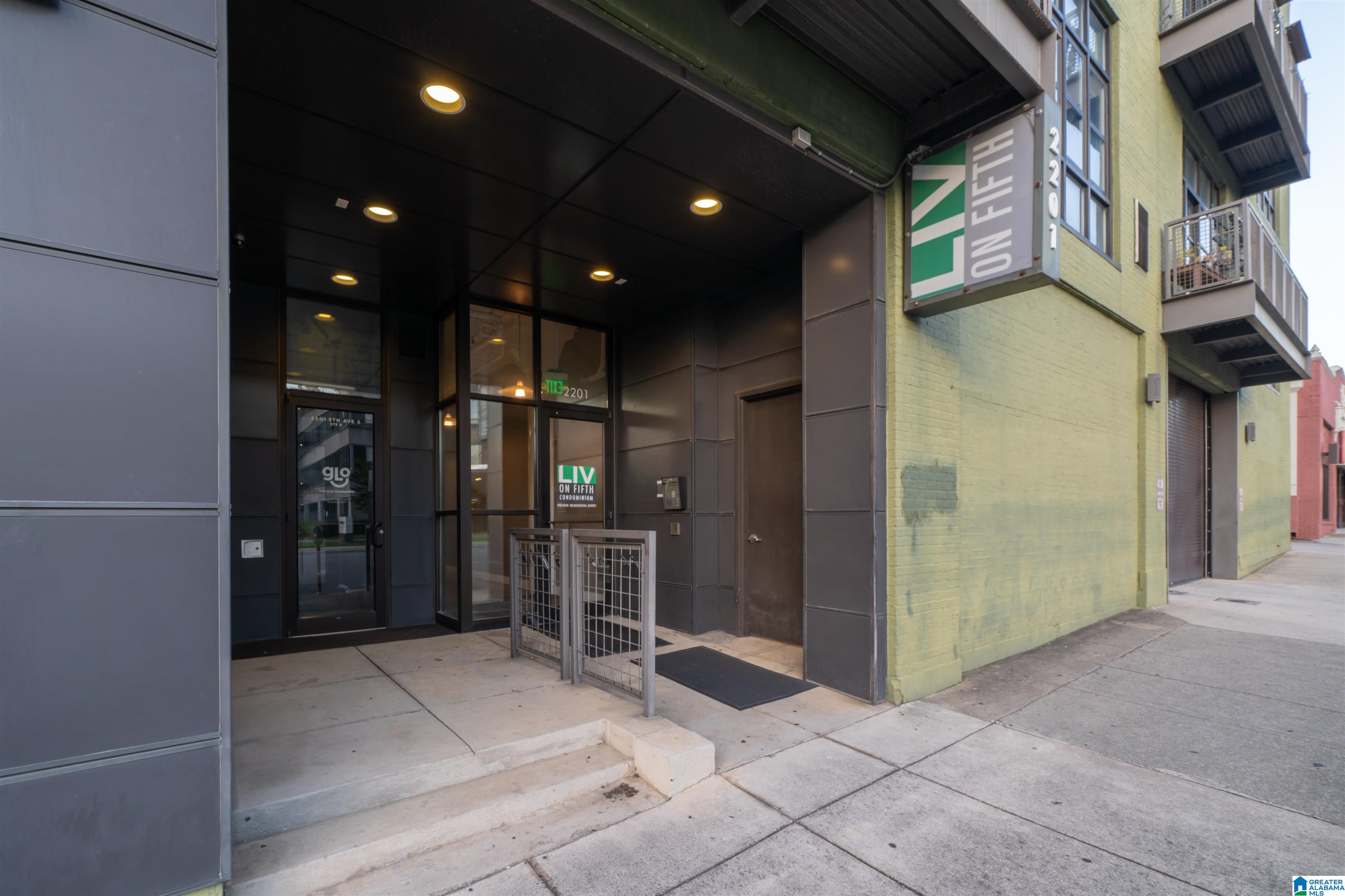 Homes for sale in Birmingham, AL | 2201 5Th Avenue S #405, Birmingham, AL 35233 | MLS# 21420606