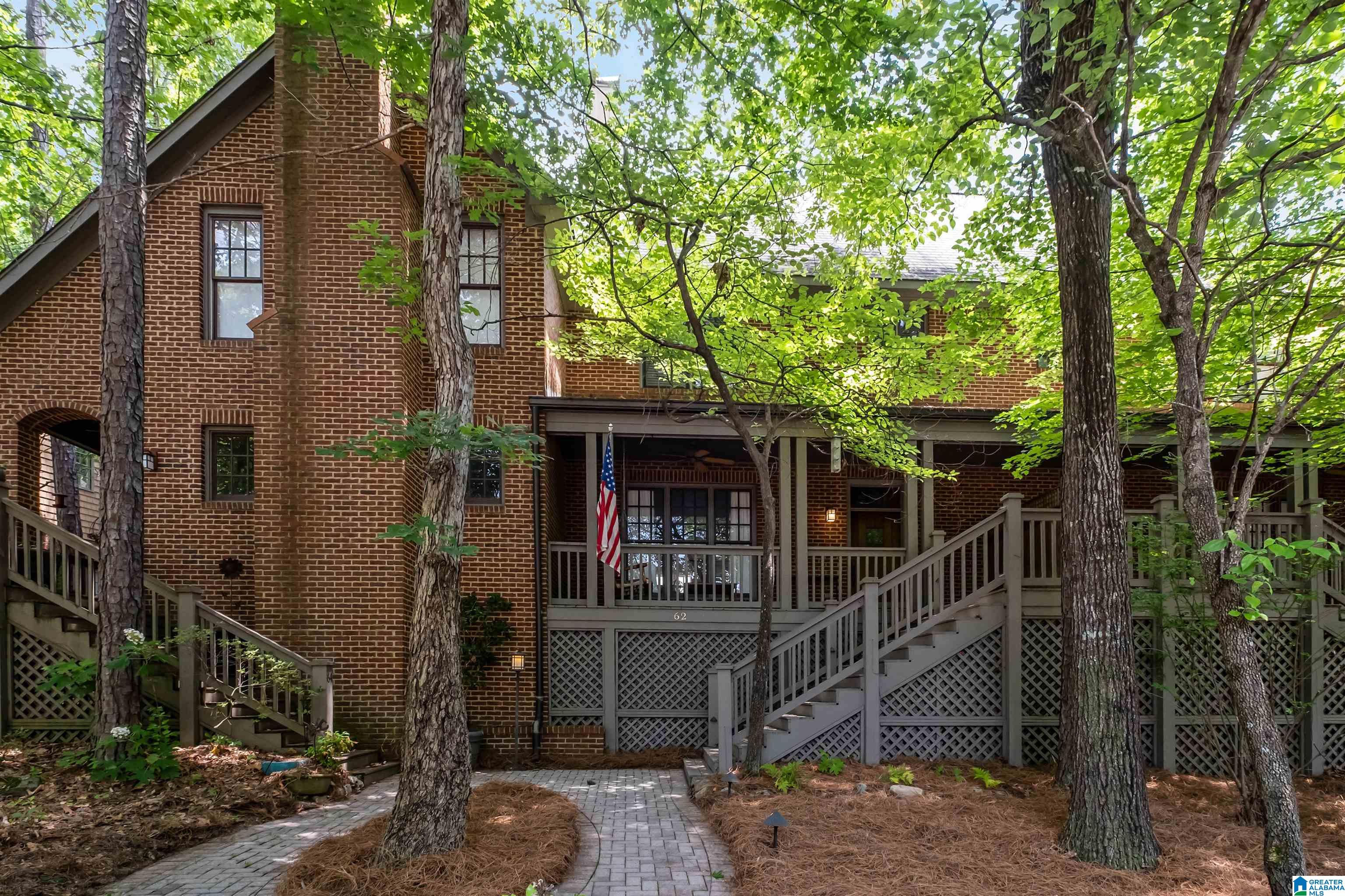 62 HAWTHORN STREET