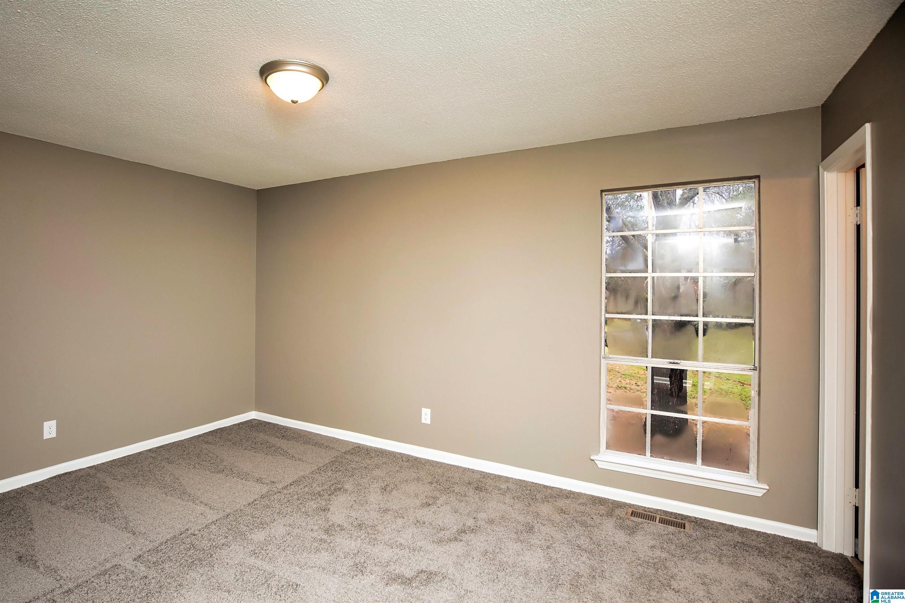 1533 6th Place NW