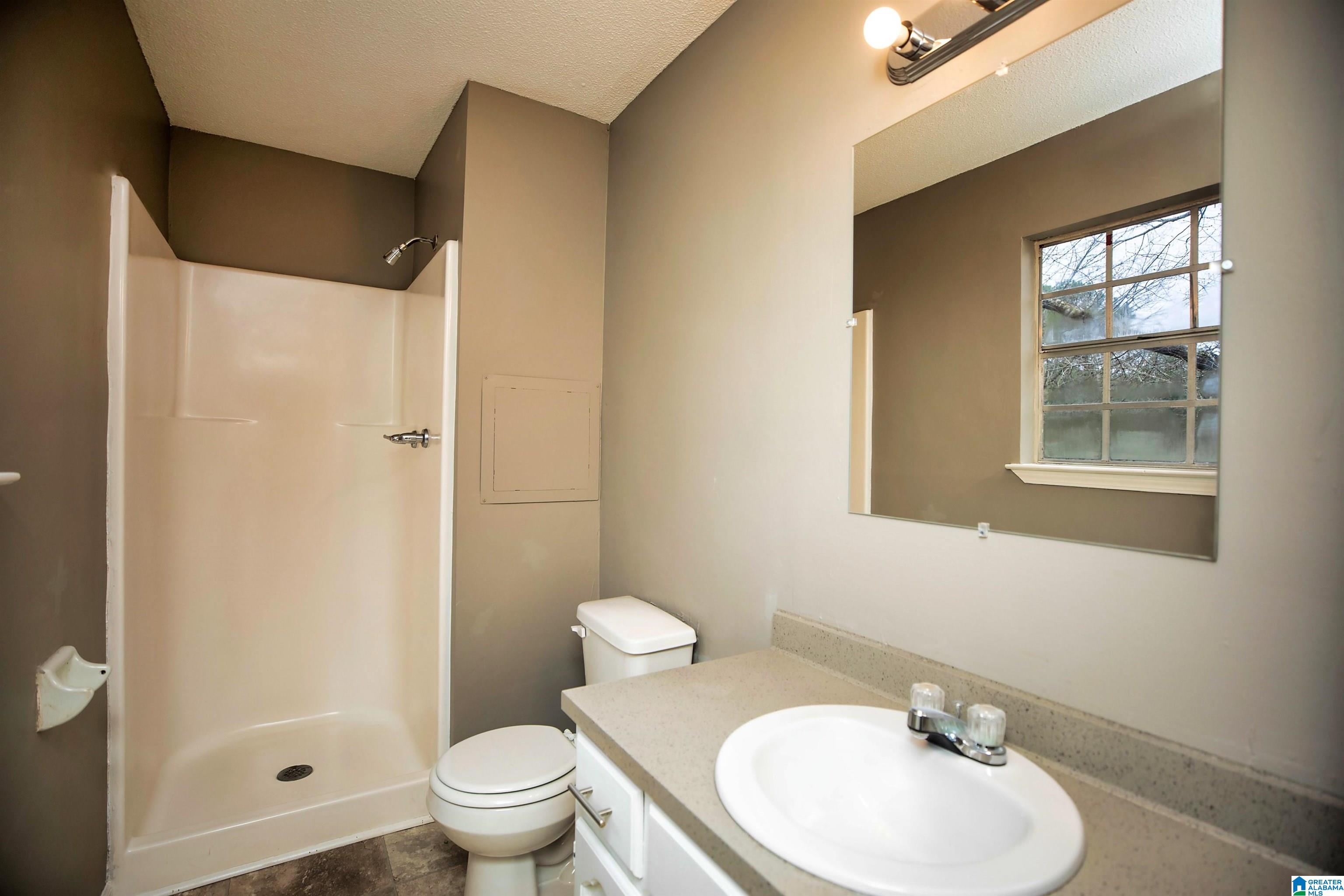 1533 6th Place NW