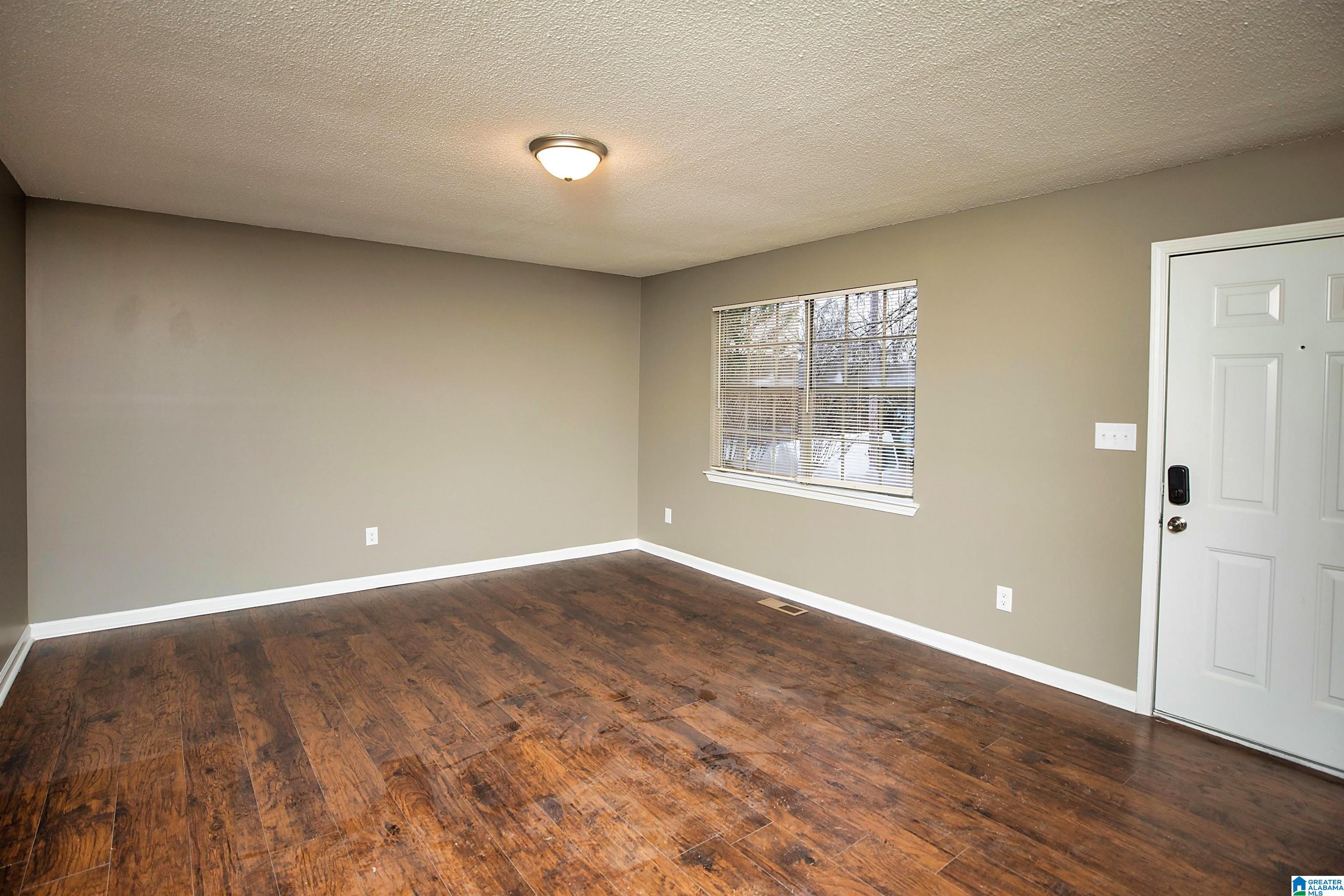 1533 6th Place NW