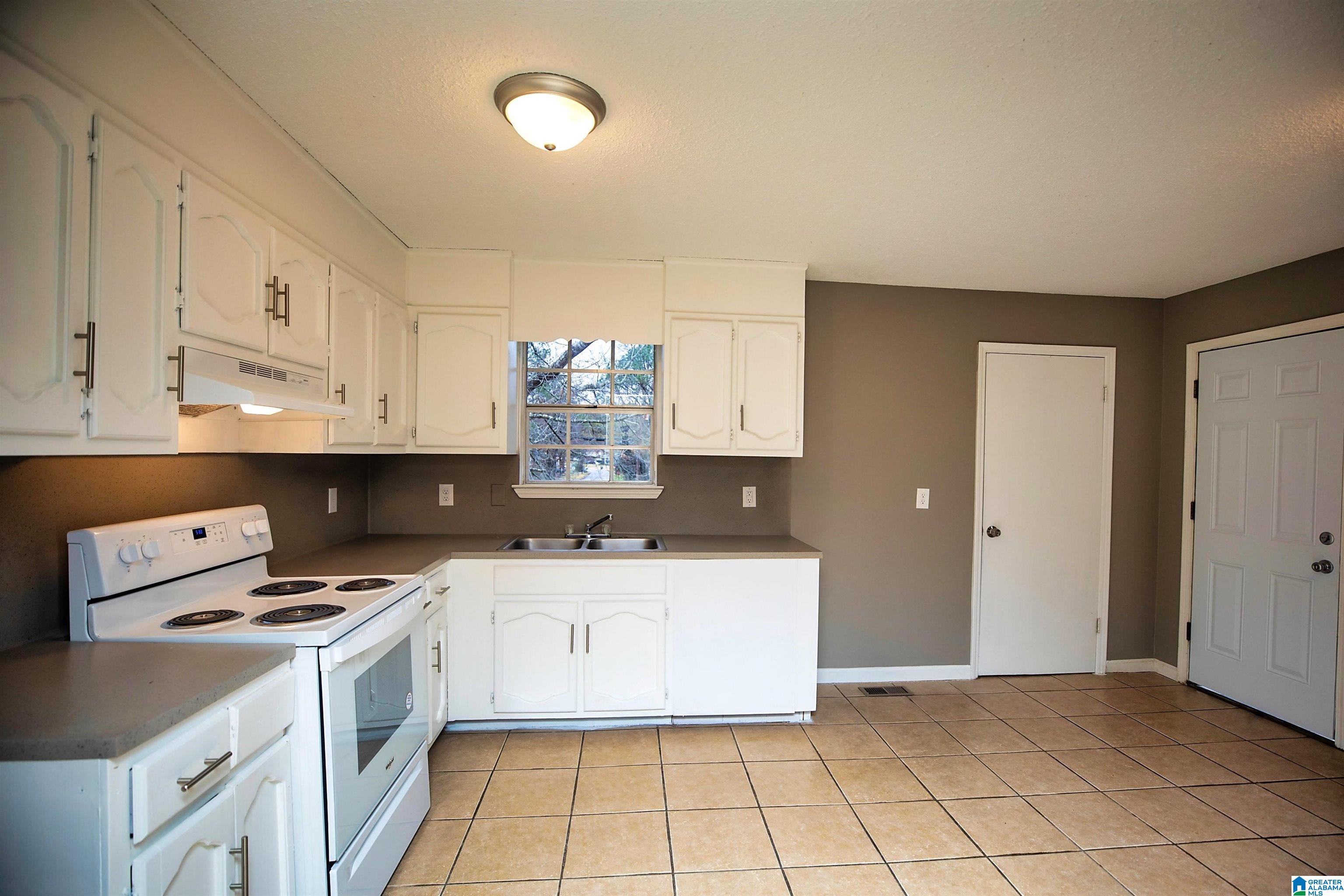 1533 6th Place NW