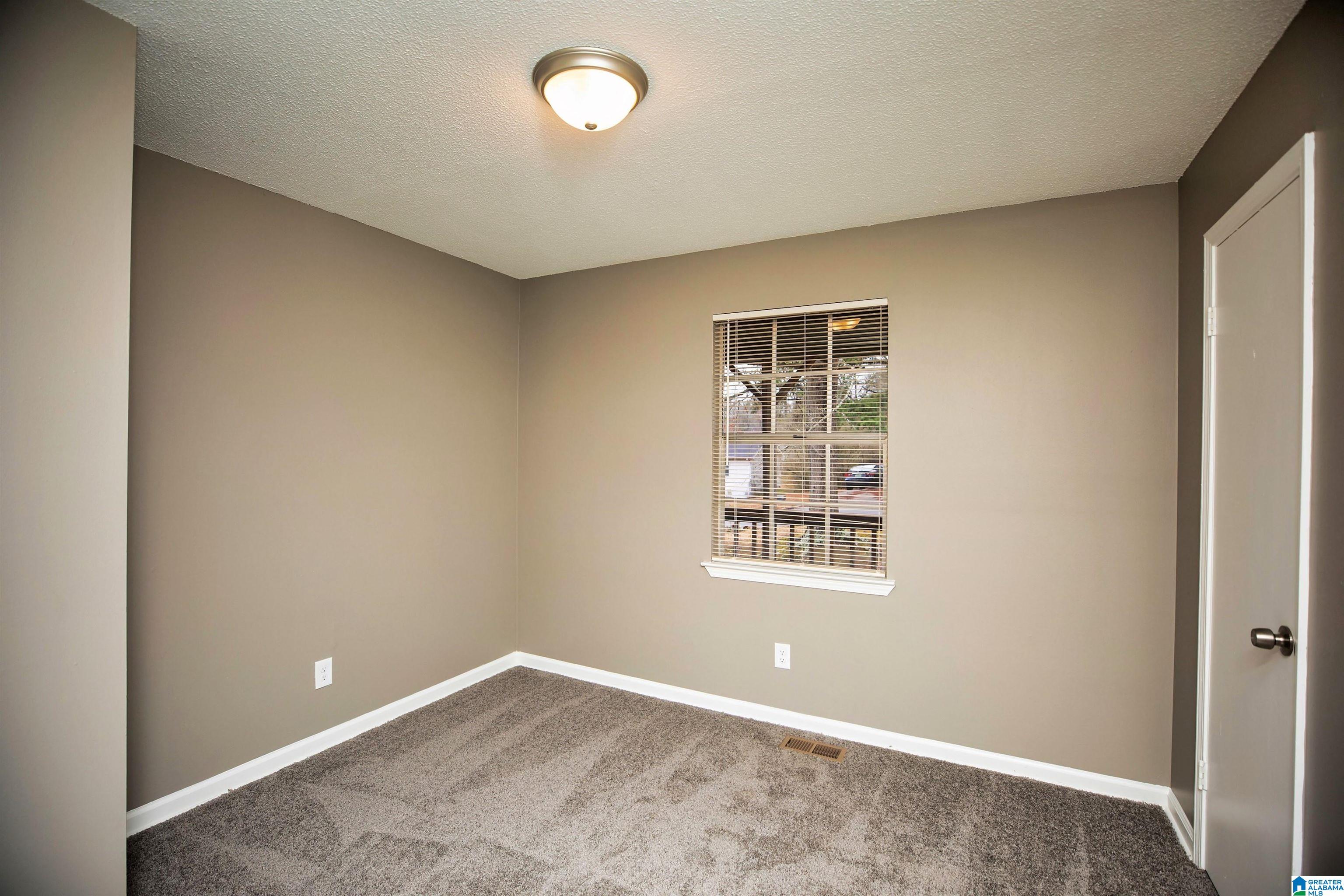 1533 6th Place NW