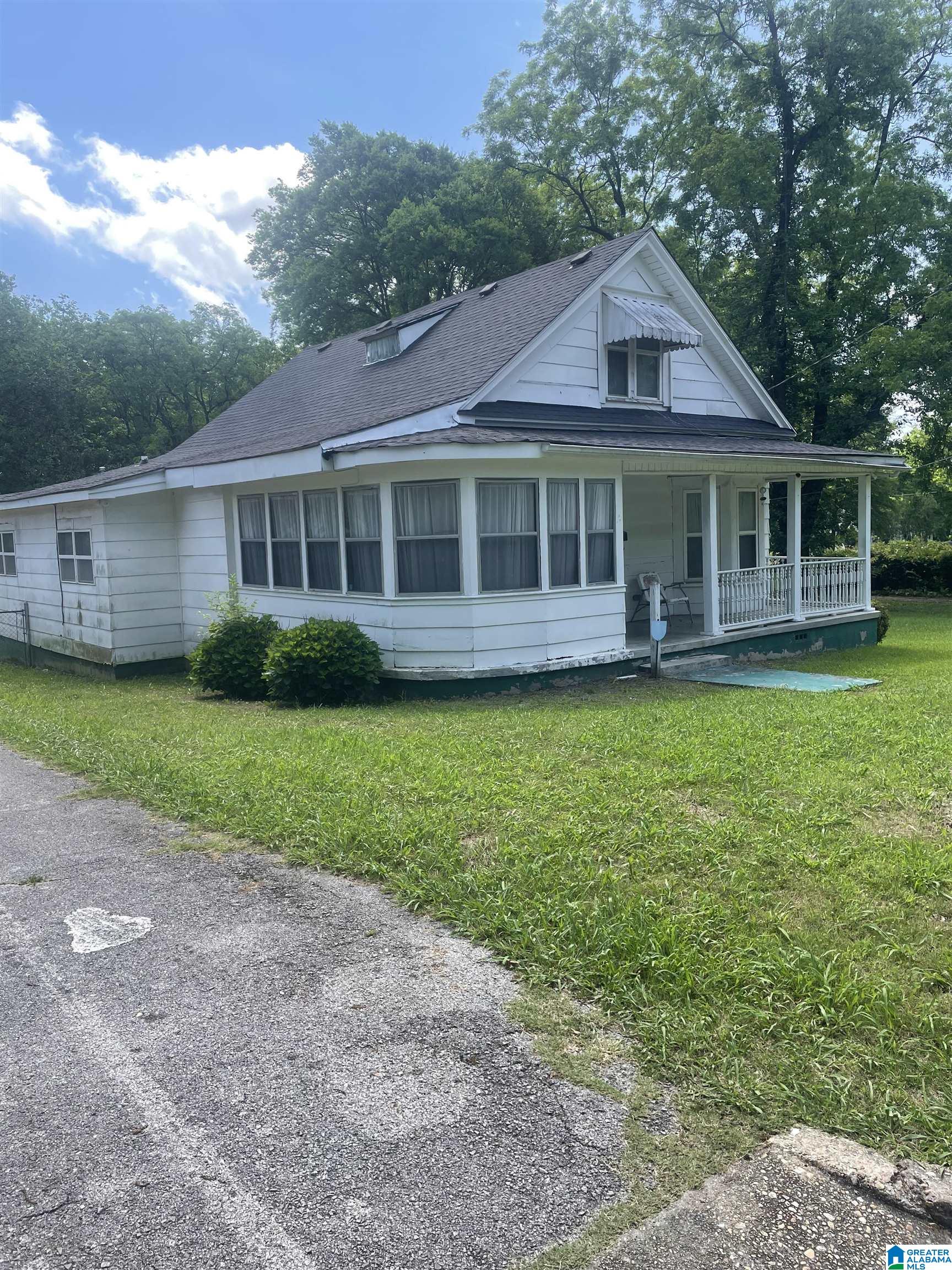 Homes for sale in Anniston, AL | 1615 Stephens Avenue, Anniston, AL 36201 | MLS# 21421222