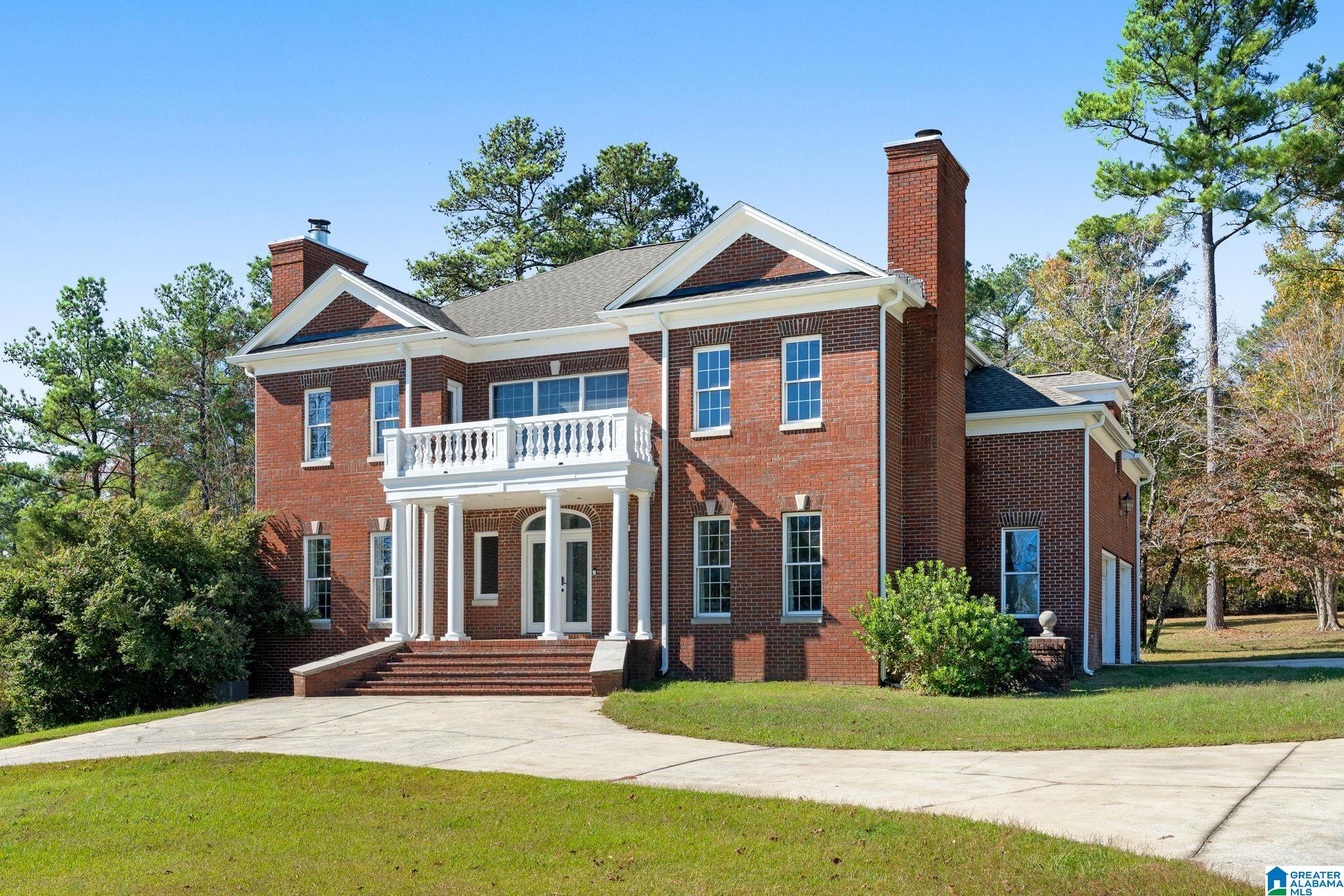 Homes for sale in West Blocton, AL | 409 Pineview Dr, West Blocton, AL 35184 | MLS# 21421758