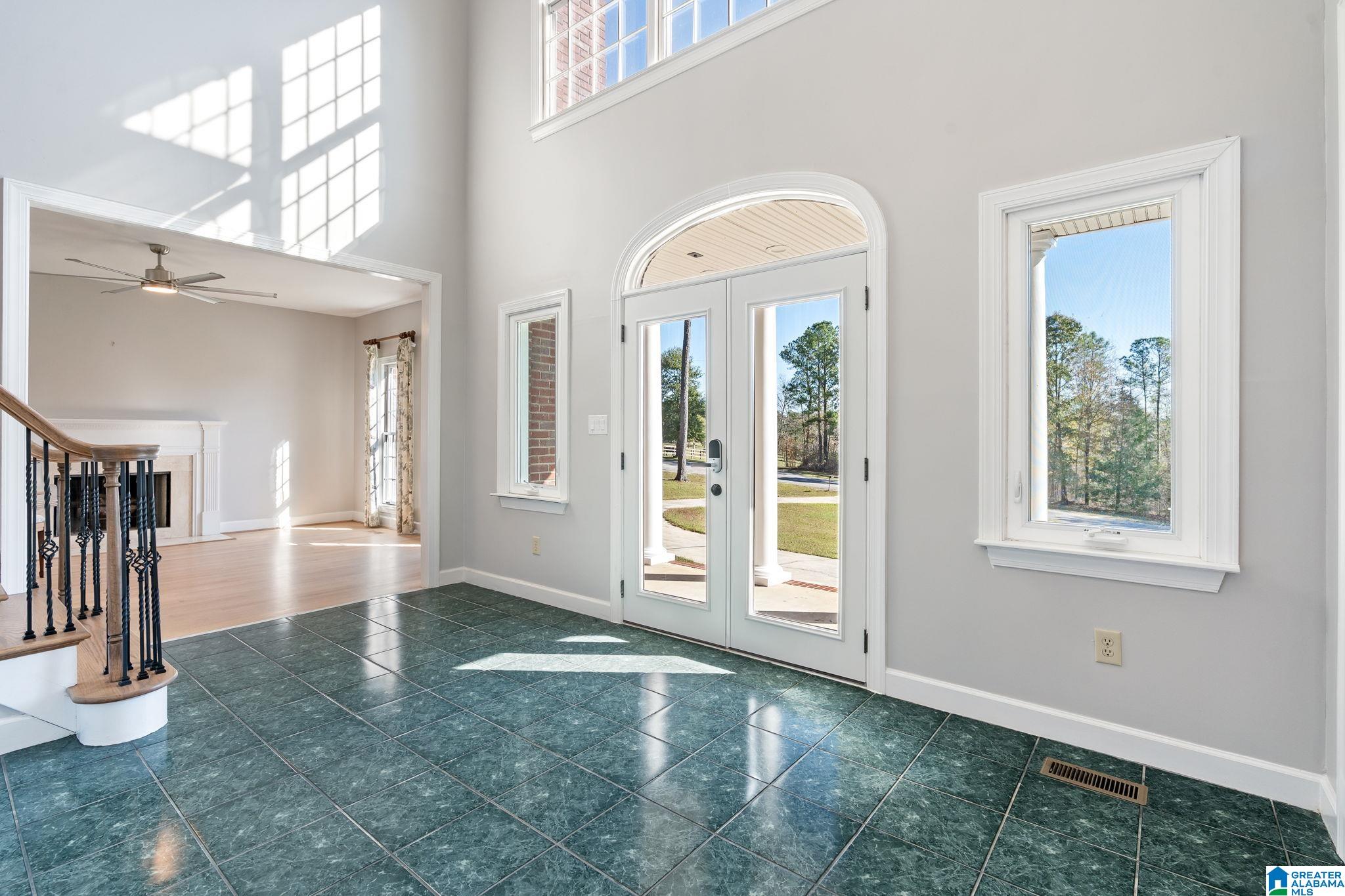 Homes for sale in West Blocton, AL | 409 Pineview Dr, West Blocton, AL 35184 | MLS# 21421758