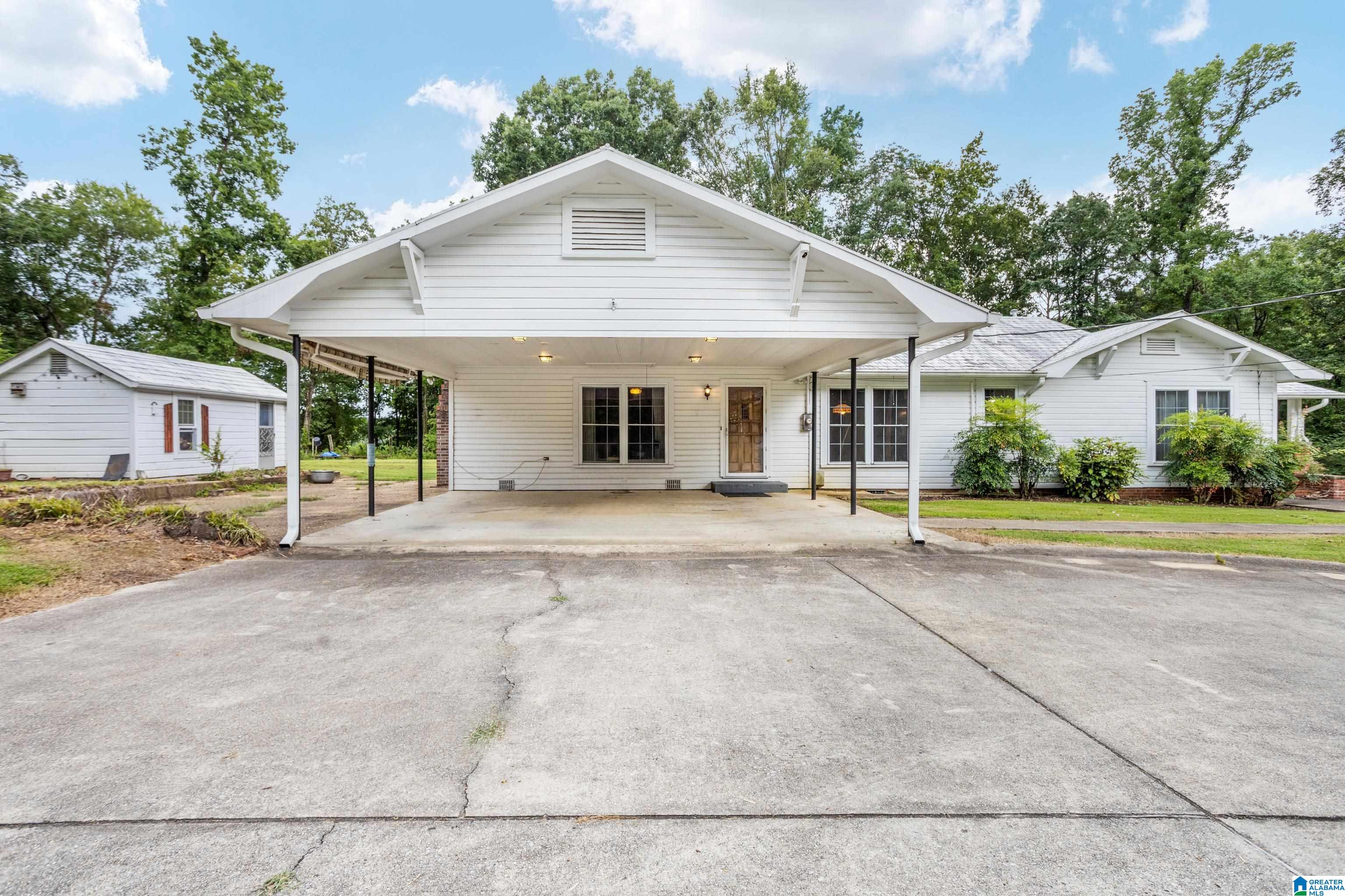 Homes for sale in Bessemer, AL | 5053 Roselyn Road, Bessemer, AL 35022 | MLS# 21423836
