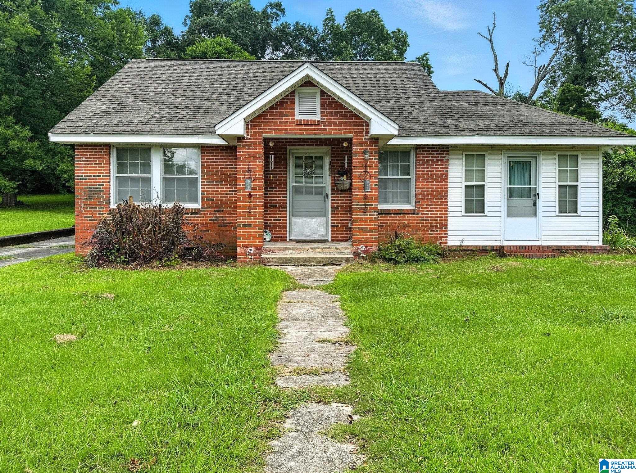 Homes for sale in Clanton, AL | 1006 2Nd Avenue N, Clanton, AL 35045 | MLS# 21424367