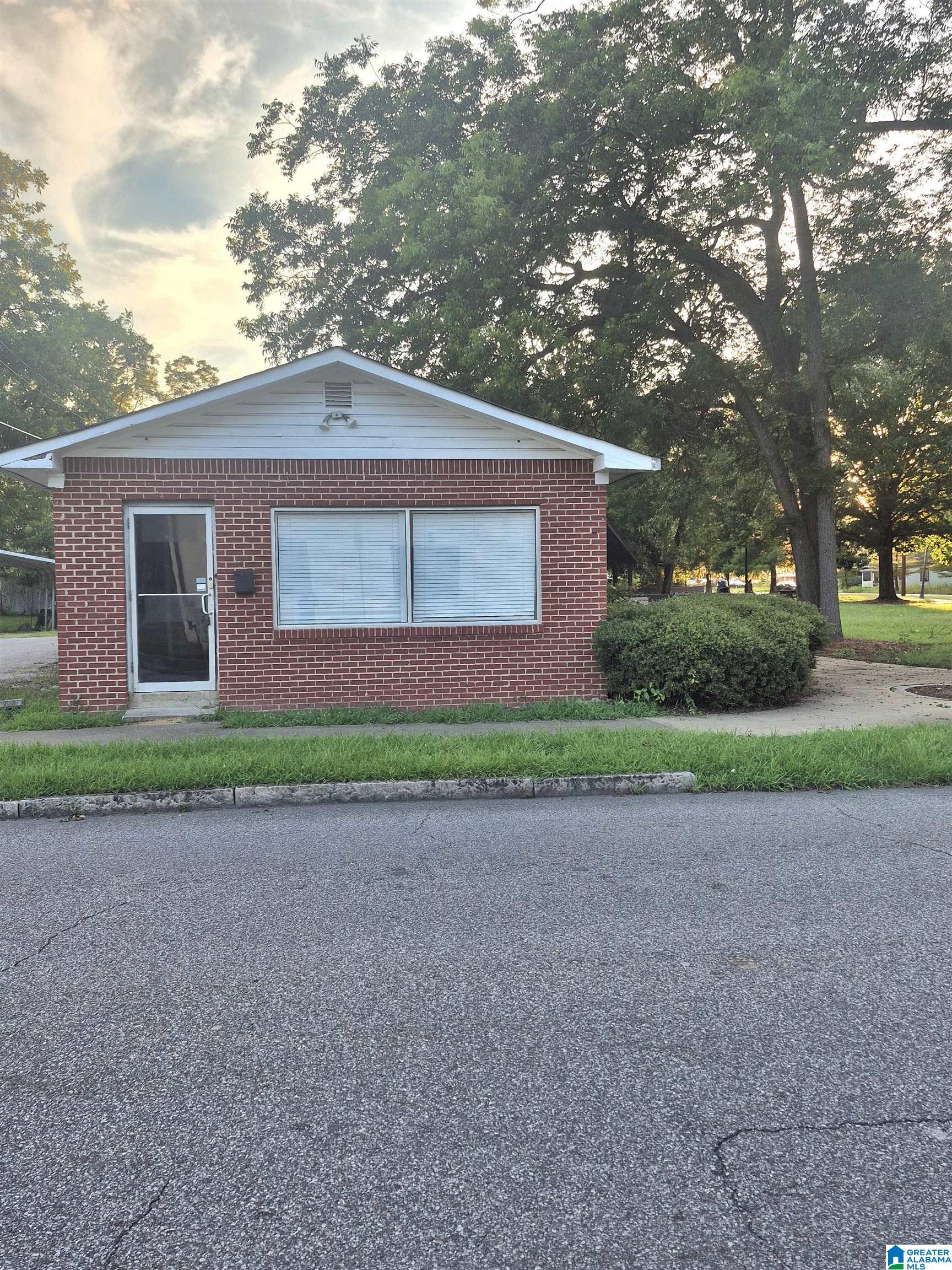 1912 ENSLEY AVENUE