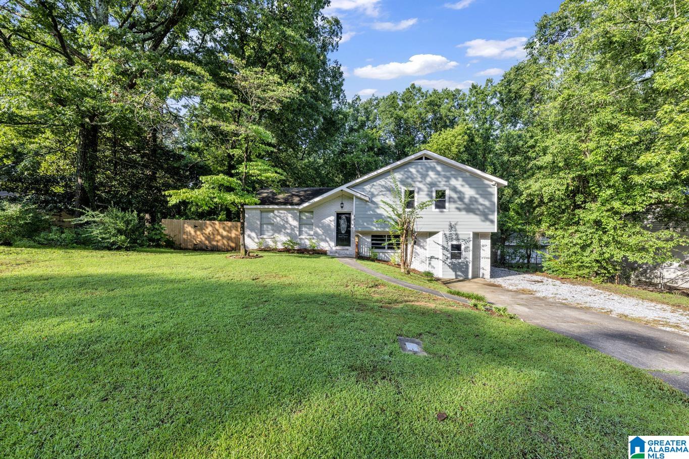 Homes for sale in Fultondale, AL | 3012 Debra Dr, Fultondale, AL 35068 | MLS# 21424665