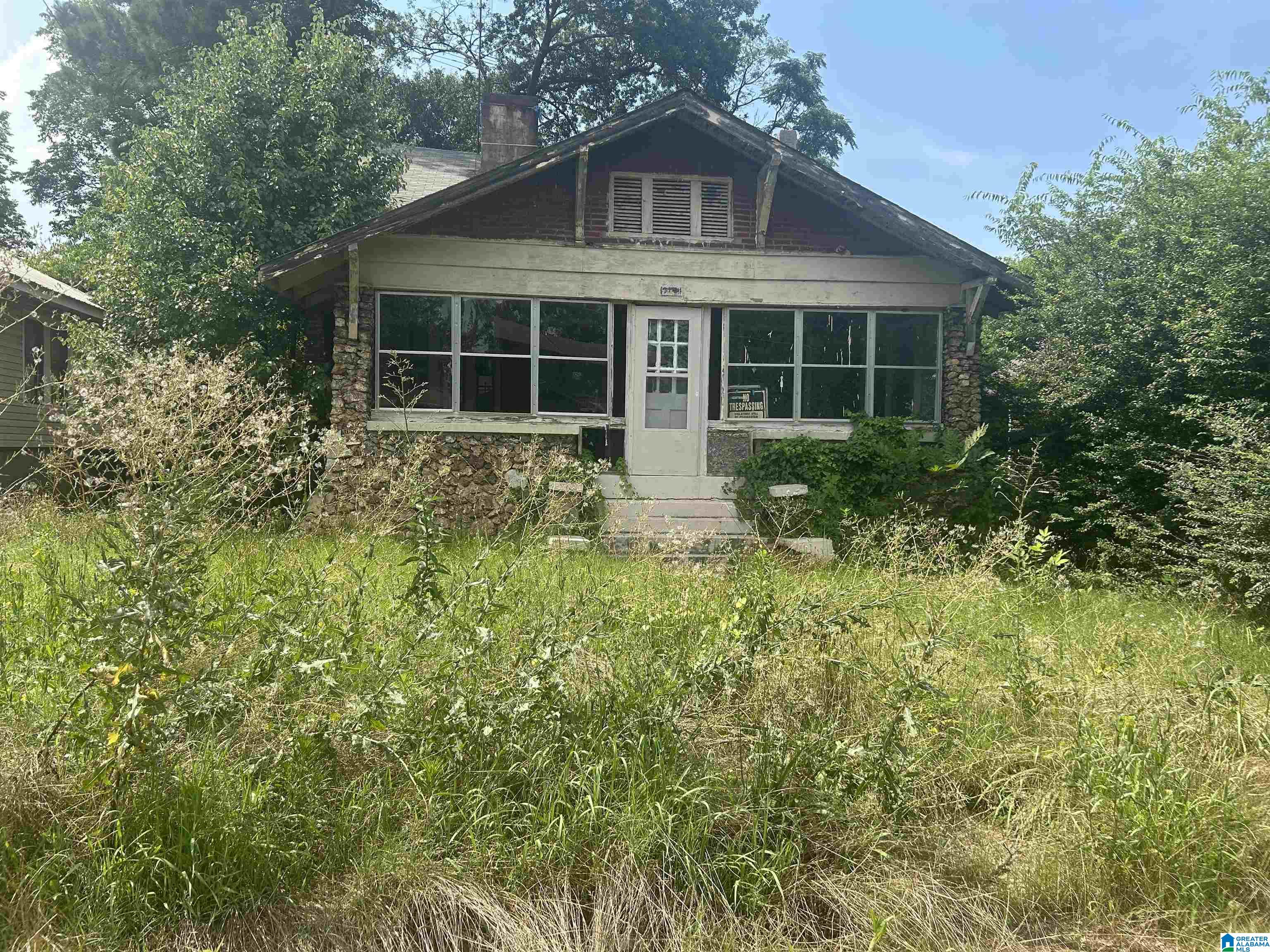 Homes for sale in Birmingham, AL | 412 Sw Princeton Avenue, Birmingham, AL 35211 | MLS# 21424838