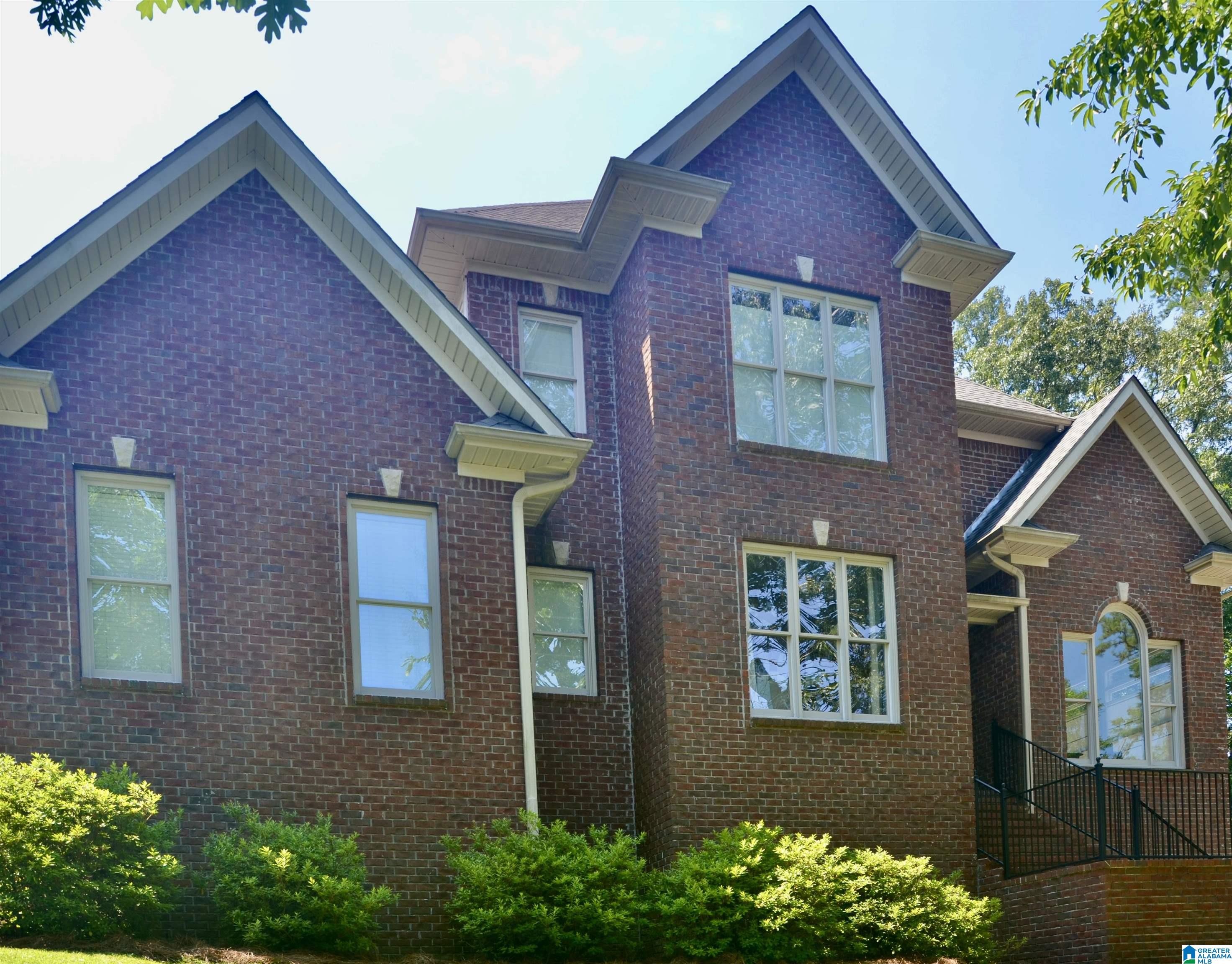 112 KINGSLEY COURT