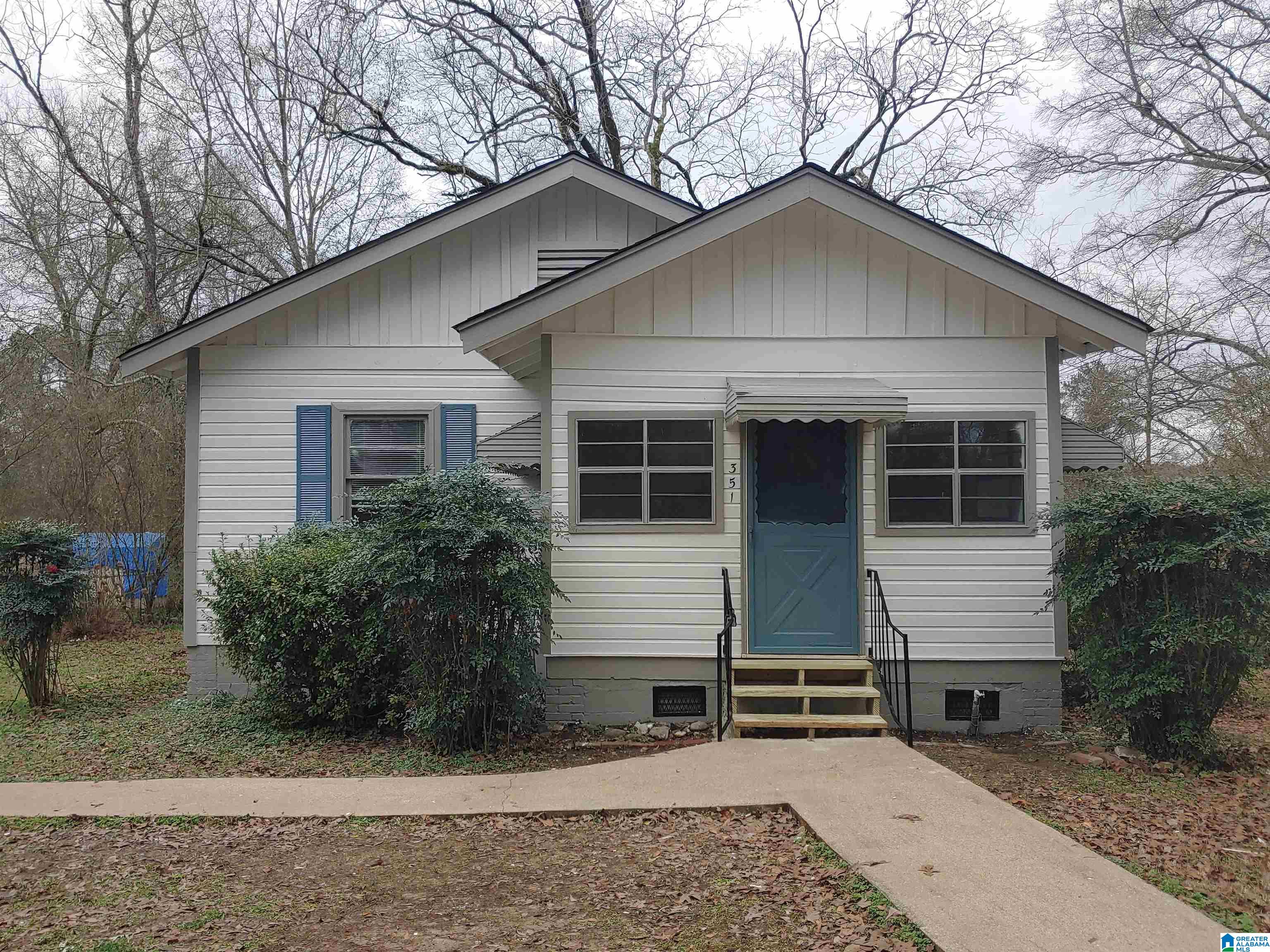 Homes for sale in Graysville, AL | 351 11th Avenue Ne, Graysville, AL 35073 | MLS# 21425373