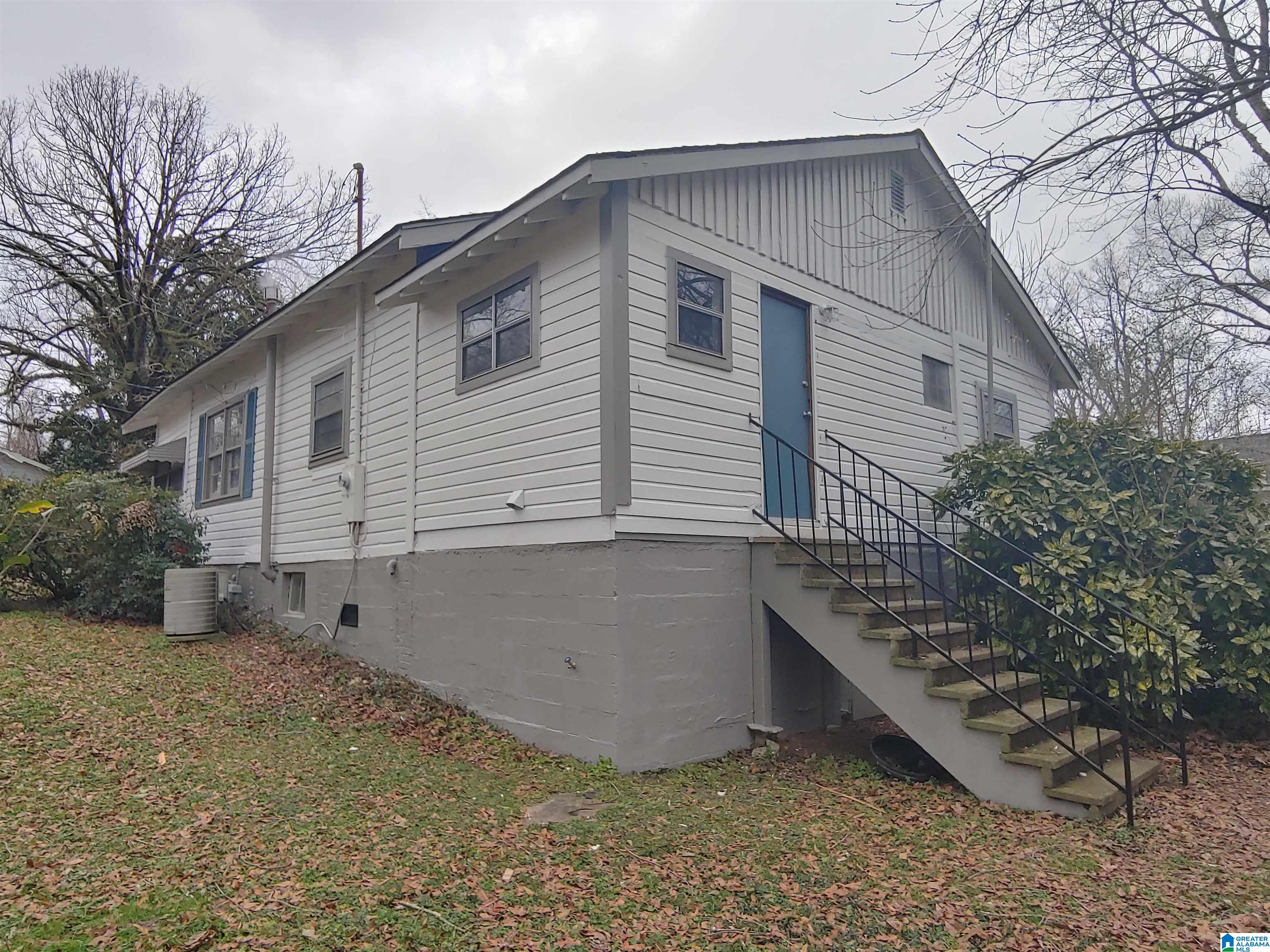 Homes for sale in Graysville, AL | 351 11th Avenue Ne, Graysville, AL 35073 | MLS# 21425373