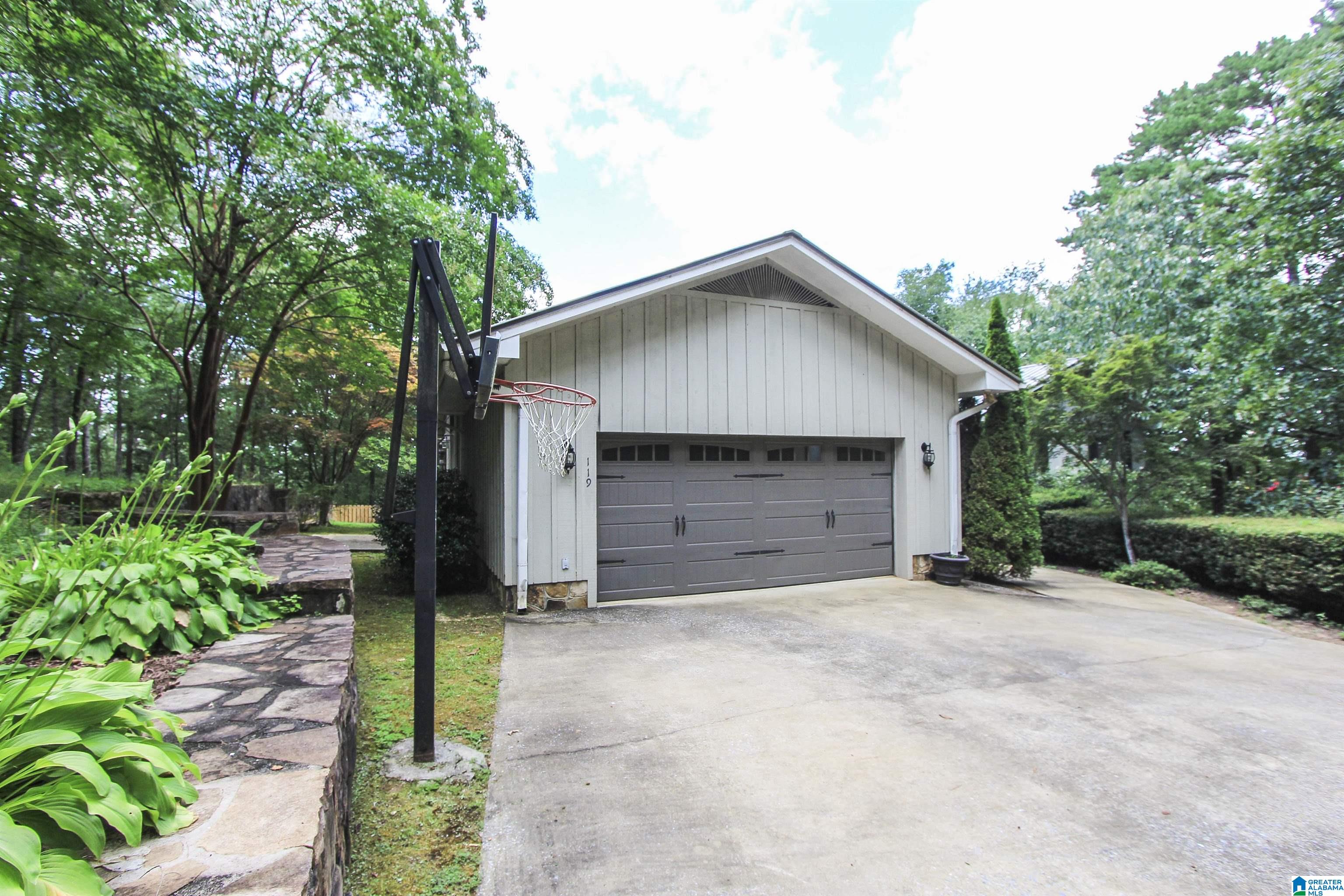 Homes for sale in Pell City, AL | 119 Zeltman Hill Road, Pell City, AL 35128 | MLS# 21425428