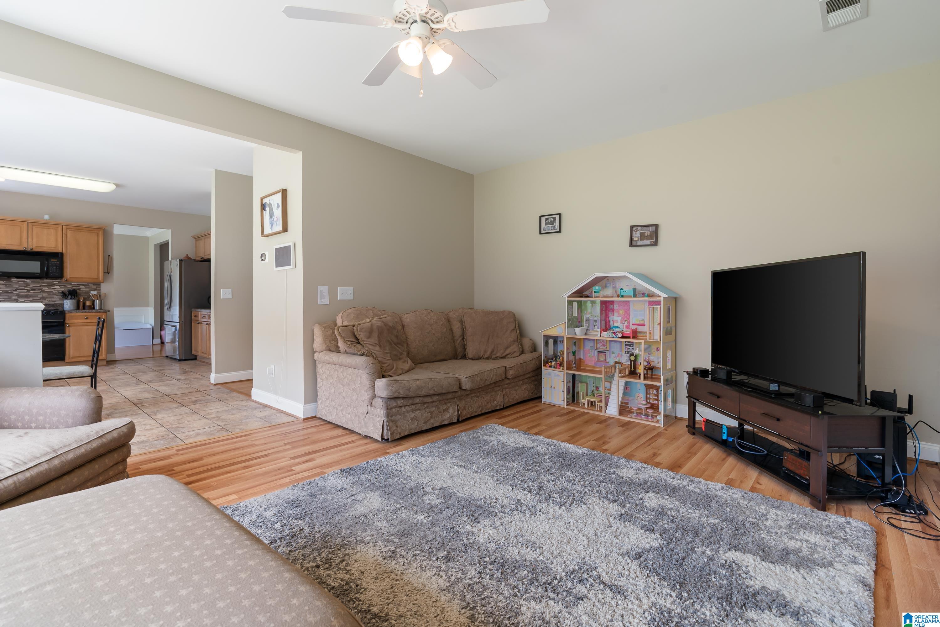 Homes for sale in Sterrett, AL | 473 Forest Lakes Dr, Sterrett, AL 35147 | MLS# 21425879