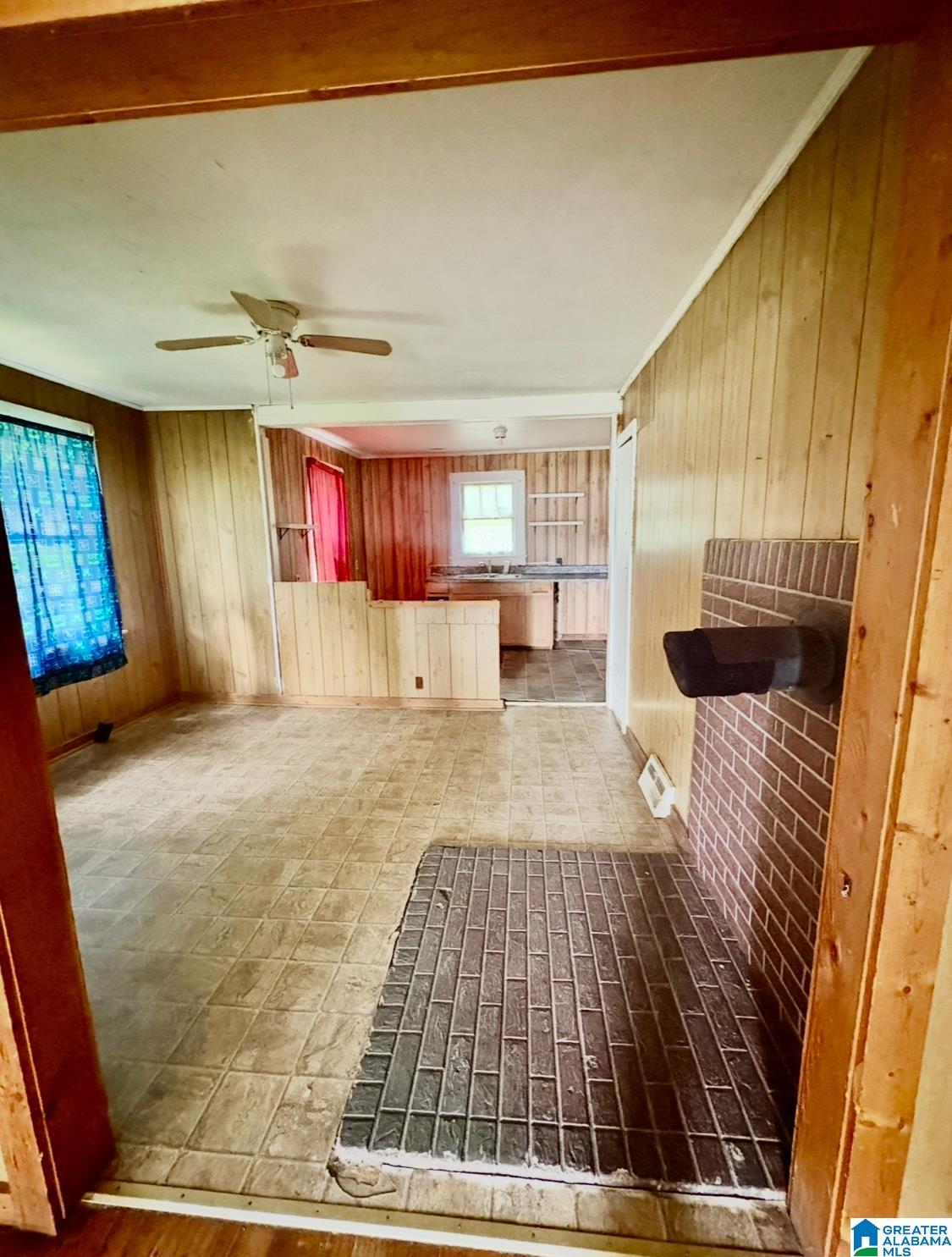 Homes for sale in Anniston, AL | 4217 Old Birmingham Hwy, Anniston, AL 36201 | MLS# 21425976