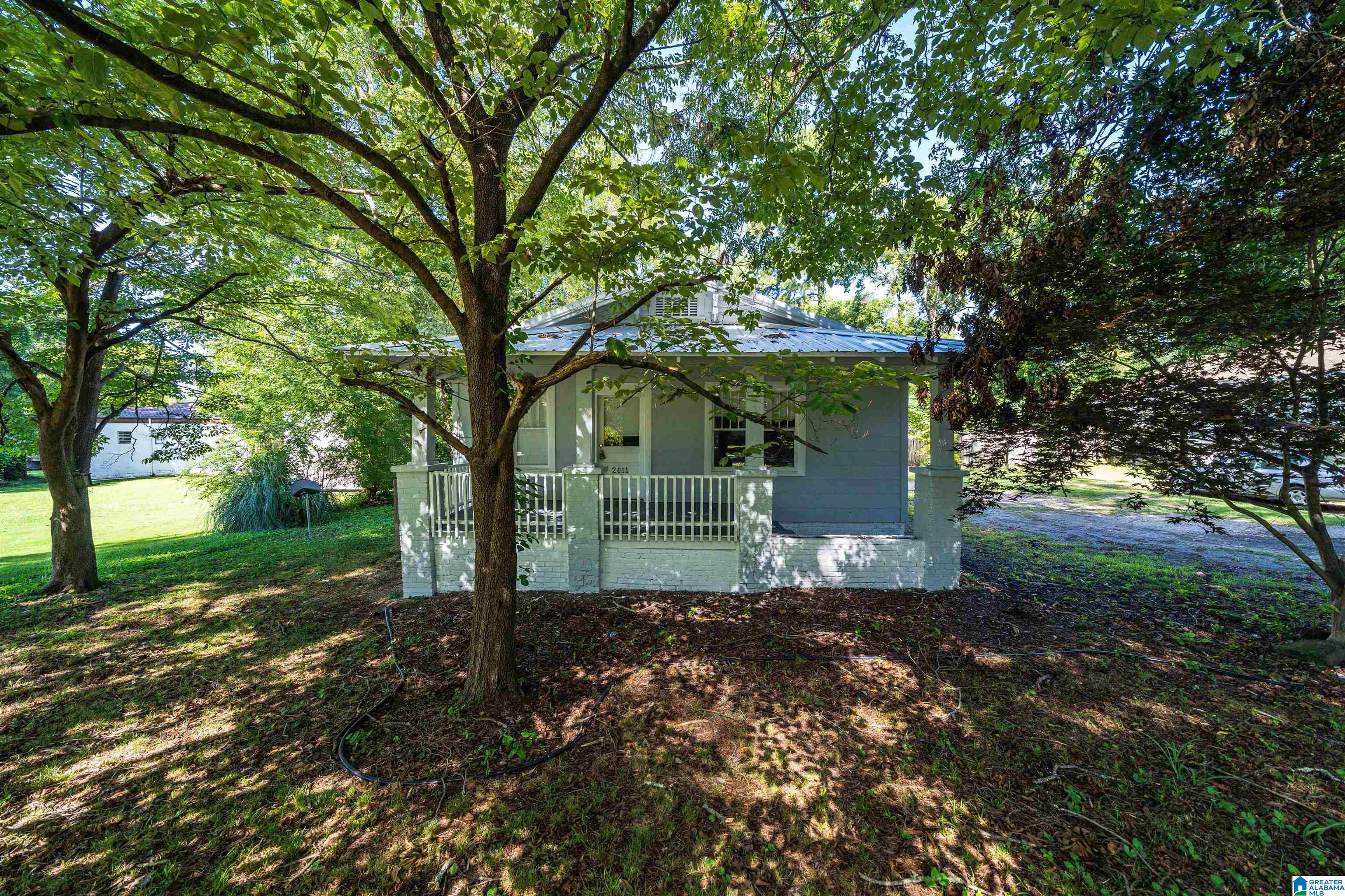 Homes for sale in Hueytown, AL | 2011 High School Road, Hueytown, AL 35023 | MLS# 21425998