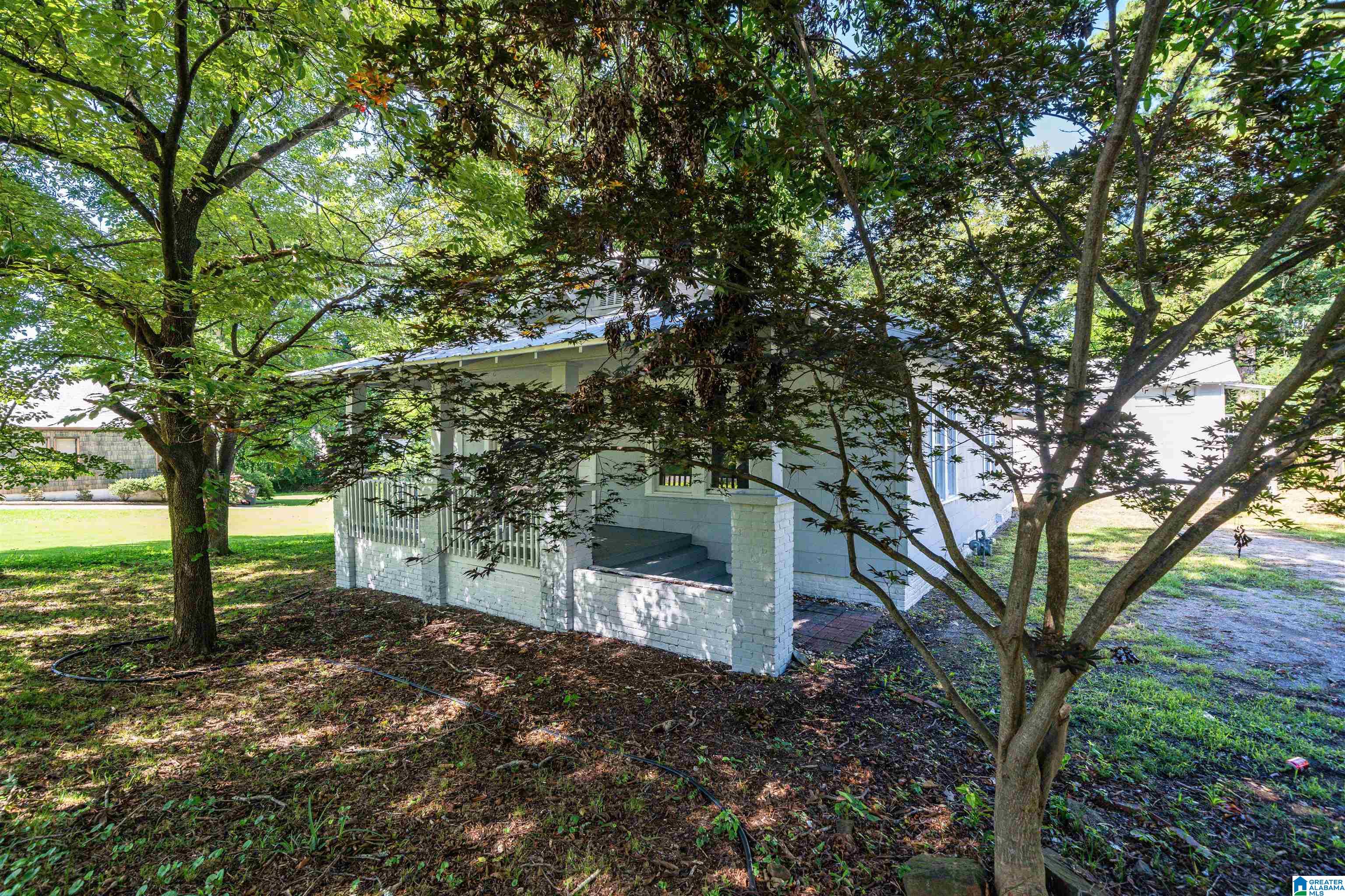 Homes for sale in Hueytown, AL | 2011 High School Road, Hueytown, AL 35023 | MLS# 21425998