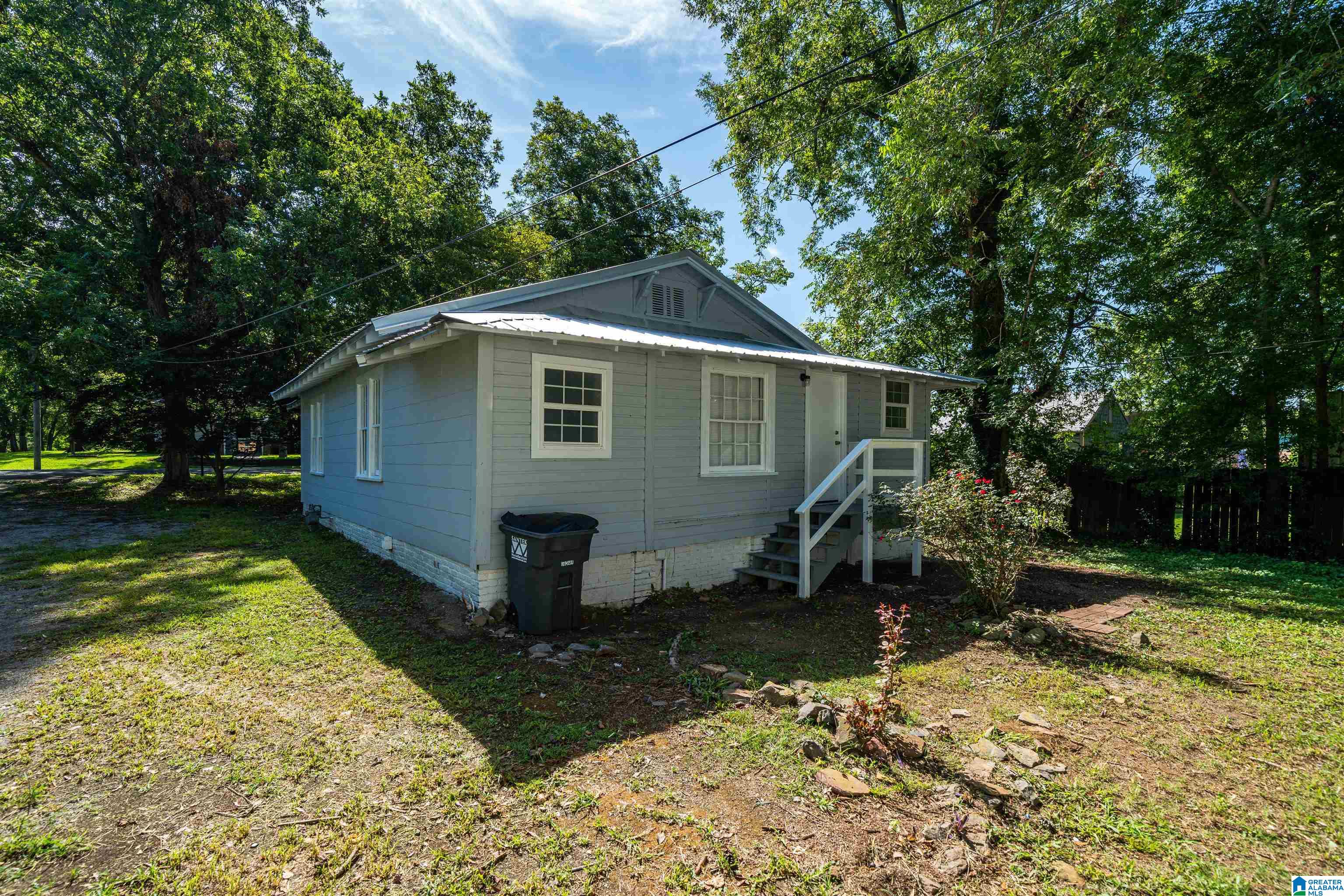 Homes for sale in Hueytown, AL | 2011 High School Road, Hueytown, AL 35023 | MLS# 21425998