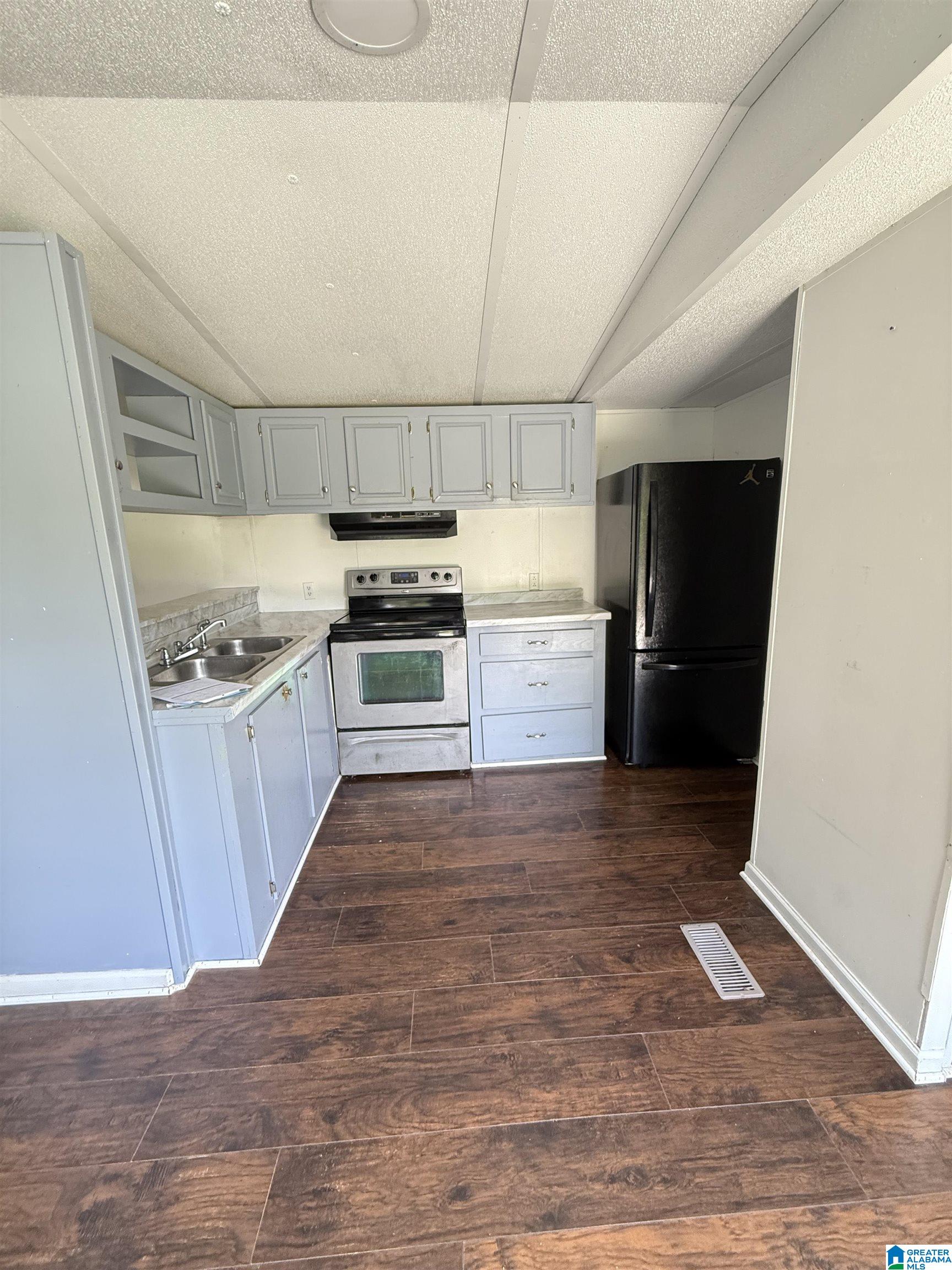 Homes for sale in Clanton, AL | 45 County Road 851, Clanton, AL 35045 | MLS# 21426005