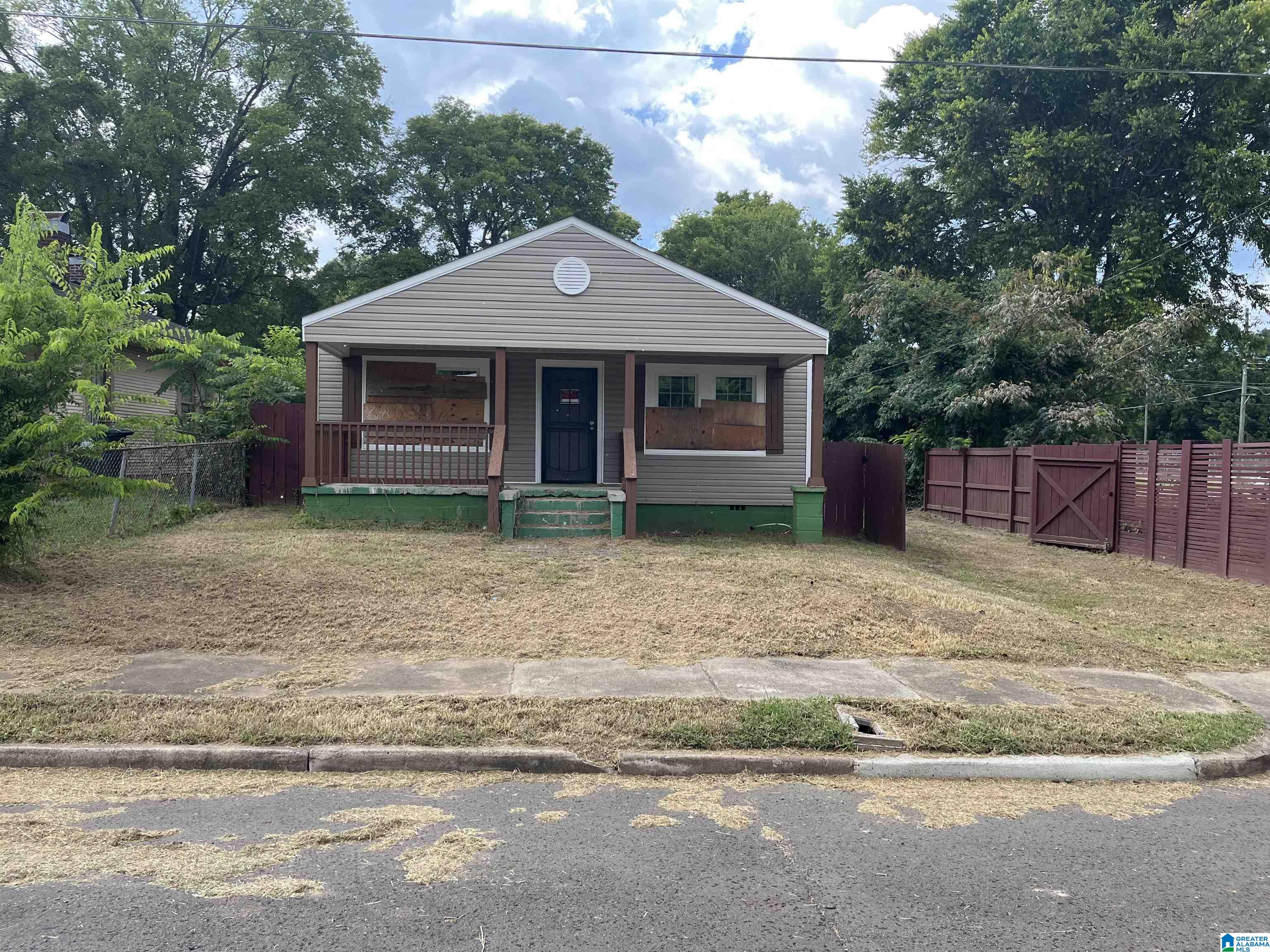 Homes for sale in Birmingham, AL | 2812 Avenue D, Birmingham, AL 35218 | MLS# 21426013