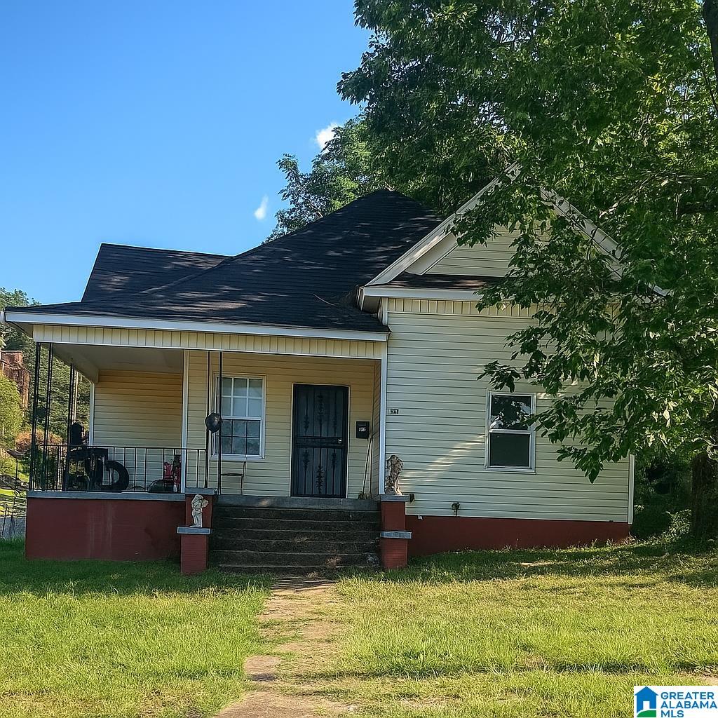 Homes for sale in Birmingham, AL | 1869 Pike Road, Birmingham, AL 35218 | MLS# 21426048