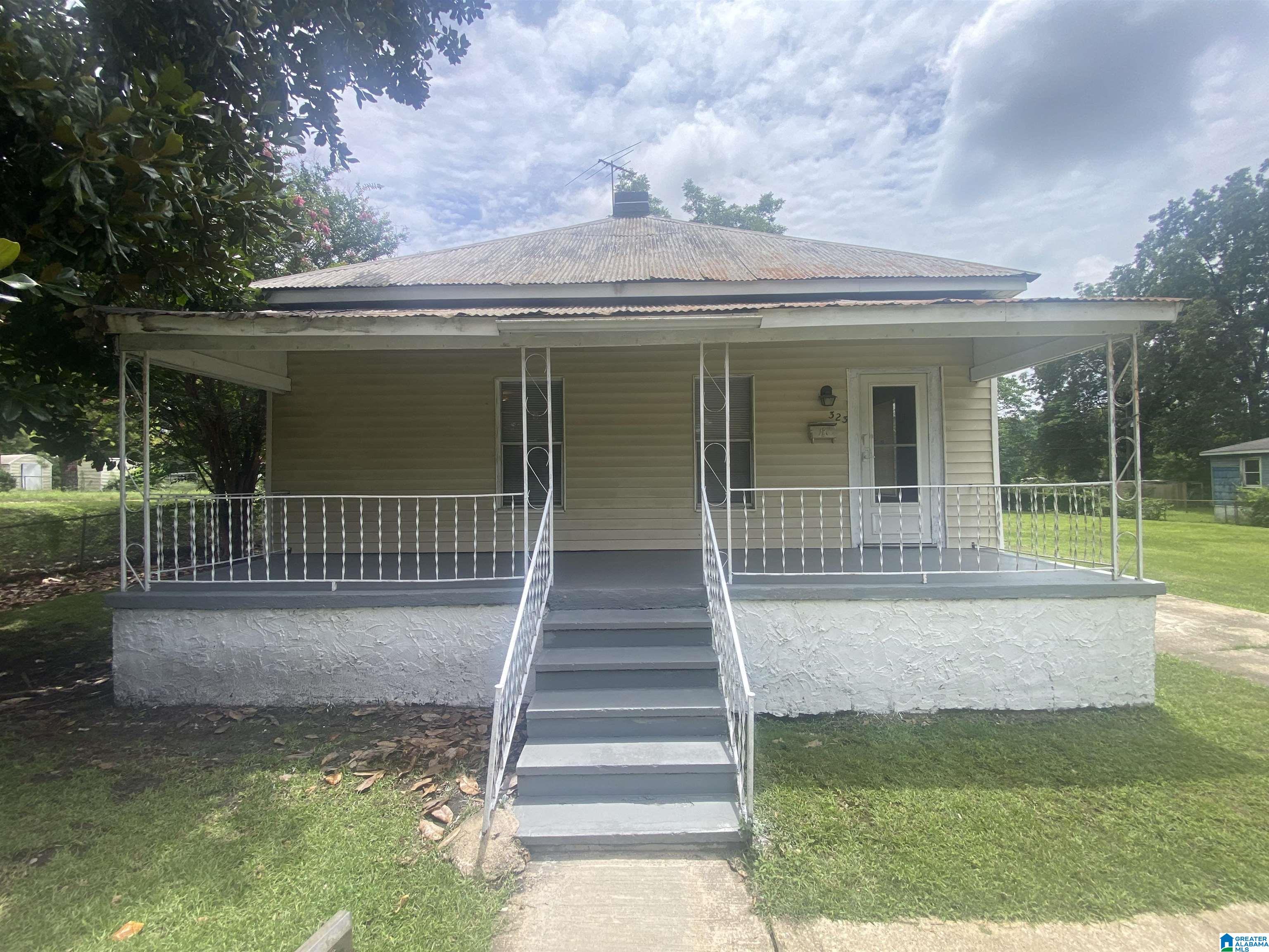 Homes for sale in Birmingham, AL | 323 3rd Street, Birmingham, AL 35214 | MLS# 21426108