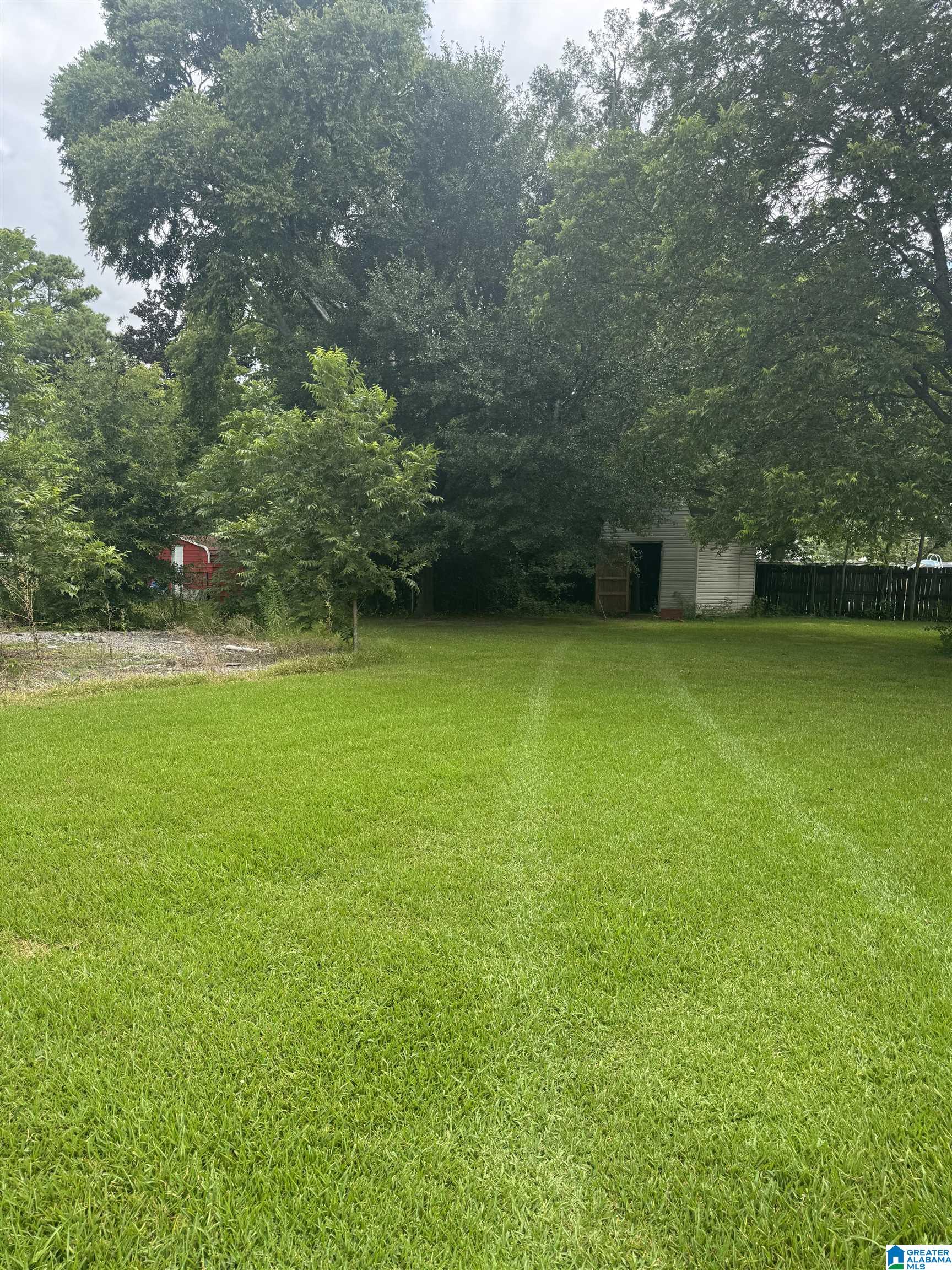 Homes for sale in Hueytown, AL | 91 Vines Avenue, Hueytown, AL 35023 | MLS# 21426149