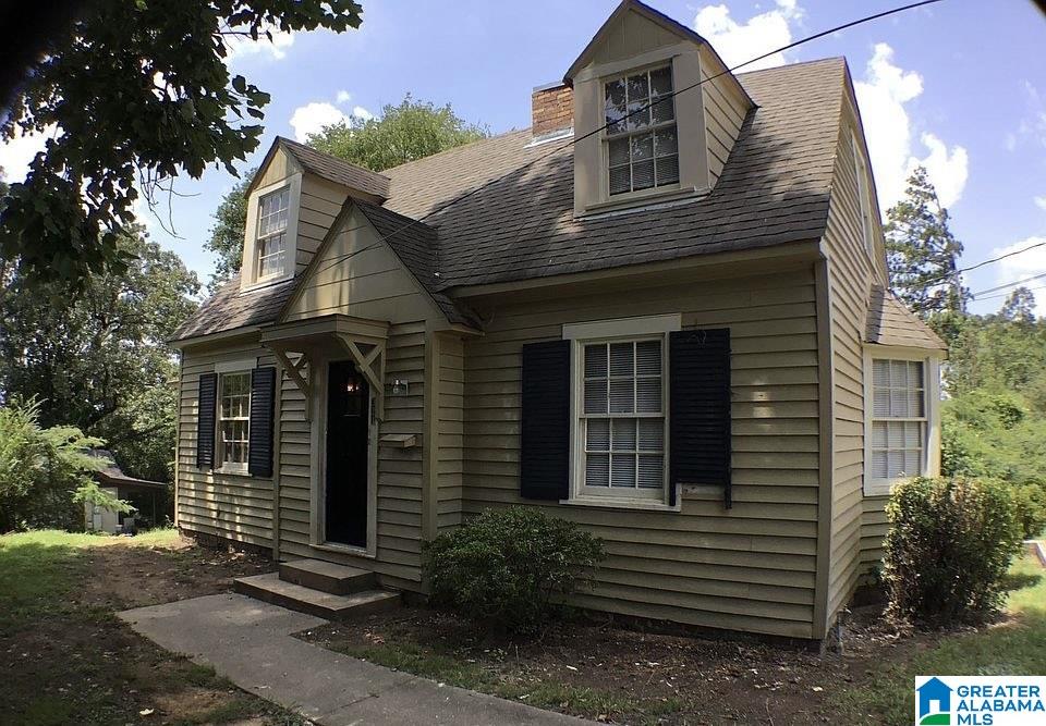 Homes for sale in Warrior, AL | 321 Louisa Street, Warrior, AL 35180 | MLS# 21426423