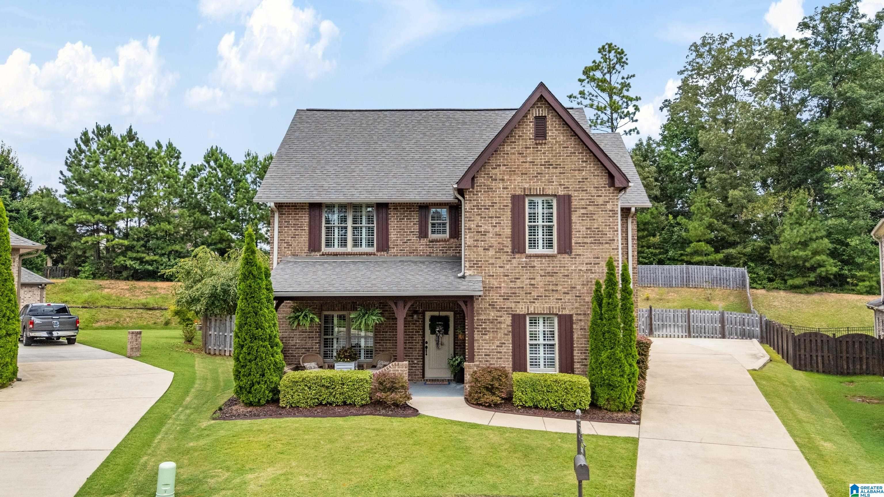 5016 KELHAM GROVE CIRCLE