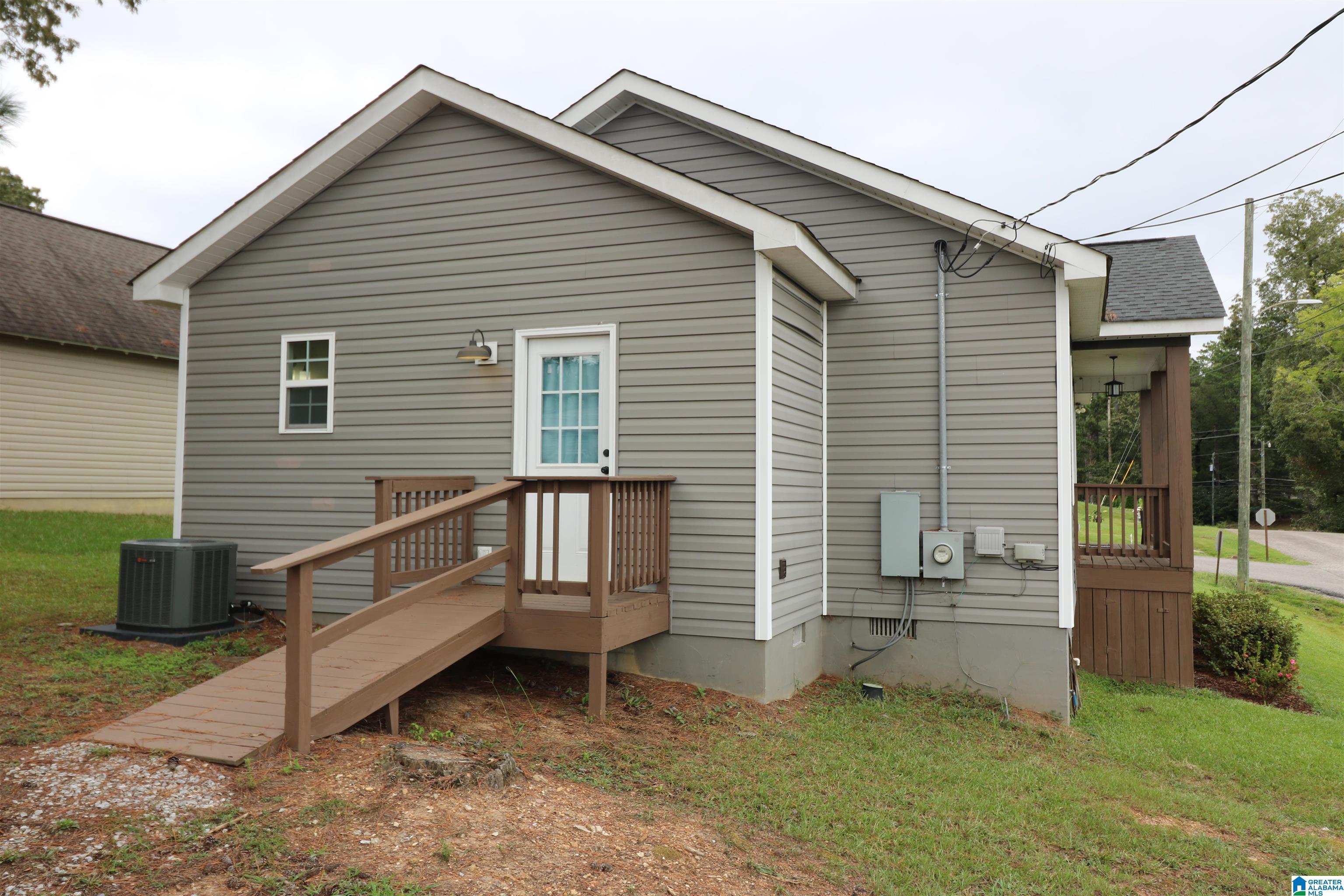 Homes for sale in Pell City, AL | 1010 1st Pl S, Pell City, AL 35125 | MLS# 21426715