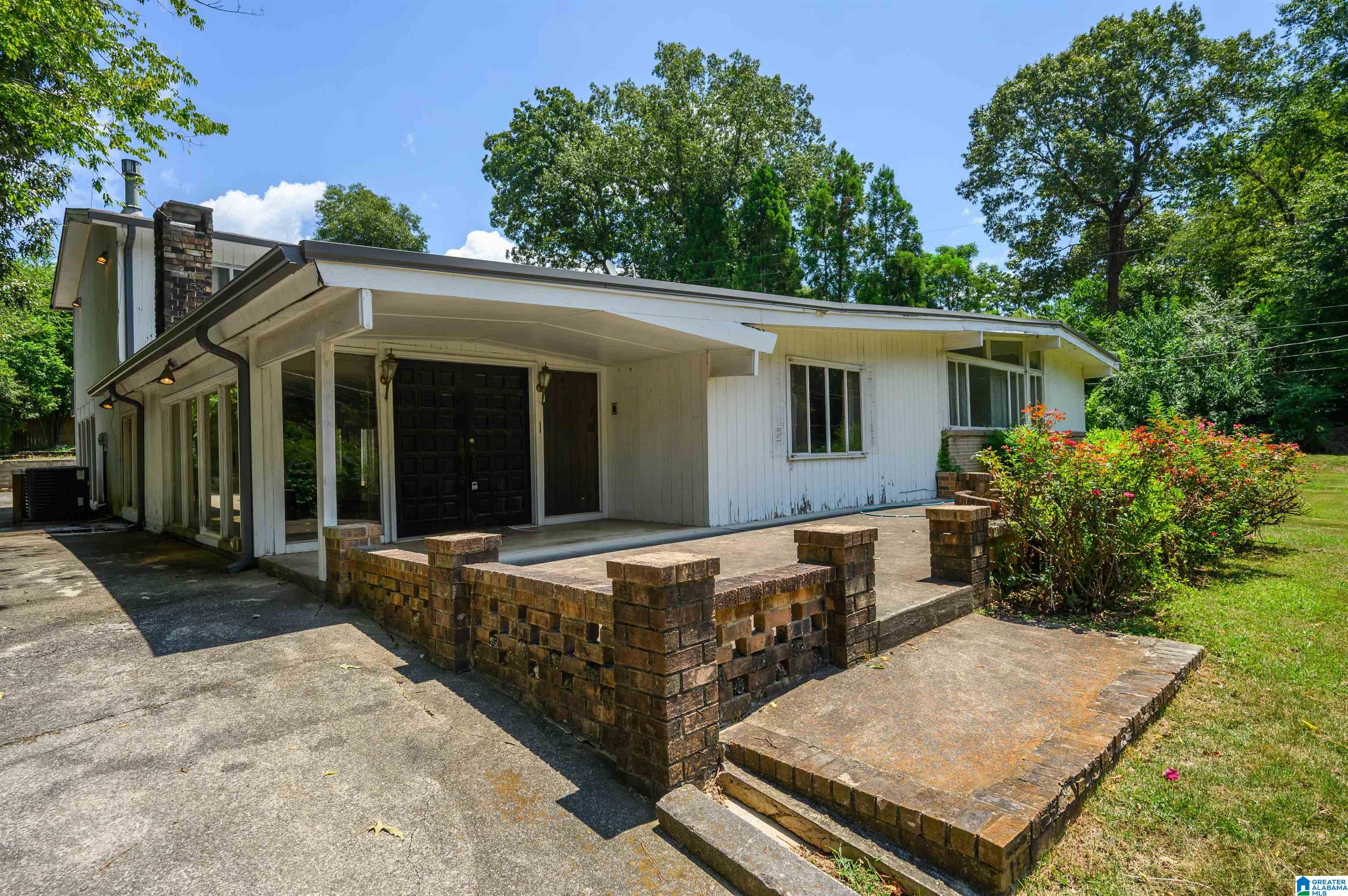 Homes for sale in Vestavia Hills, AL | 4505 Cahaba River Road, Vestavia Hills, AL 35243 | MLS# 21426806