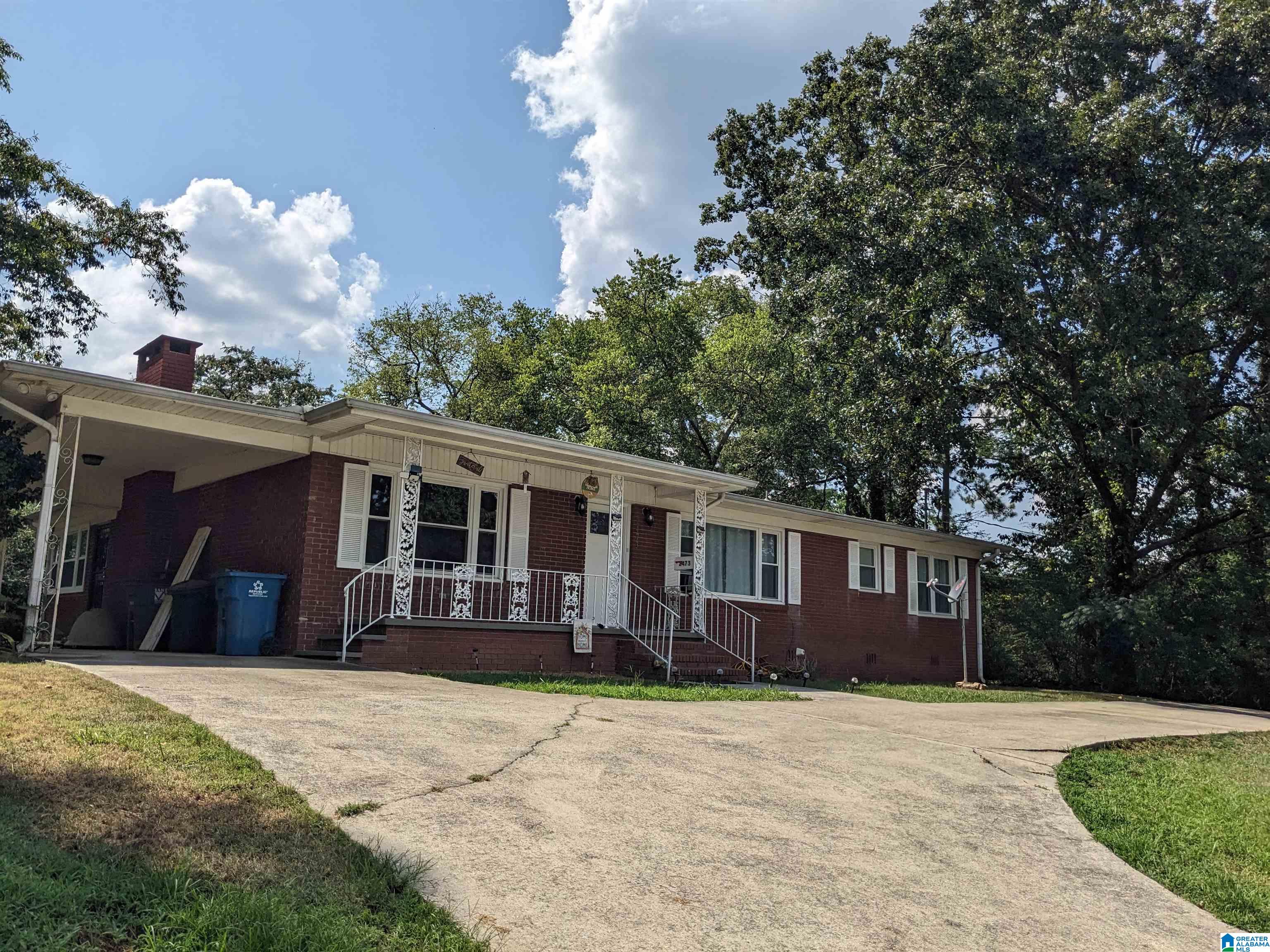 2473 WARRIOR TRAFFORD ROAD