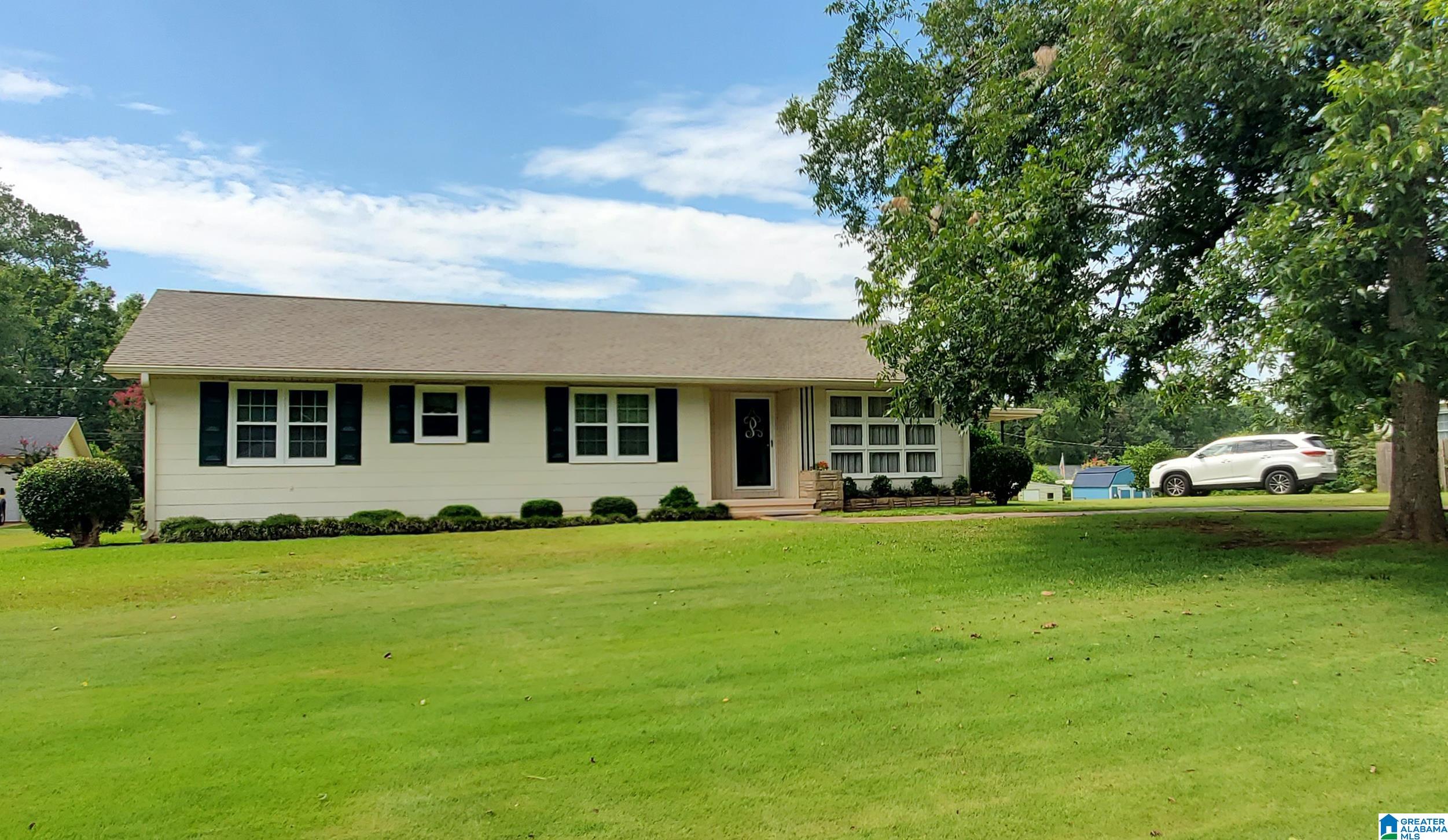 807 COUNTRY CLUB ROAD