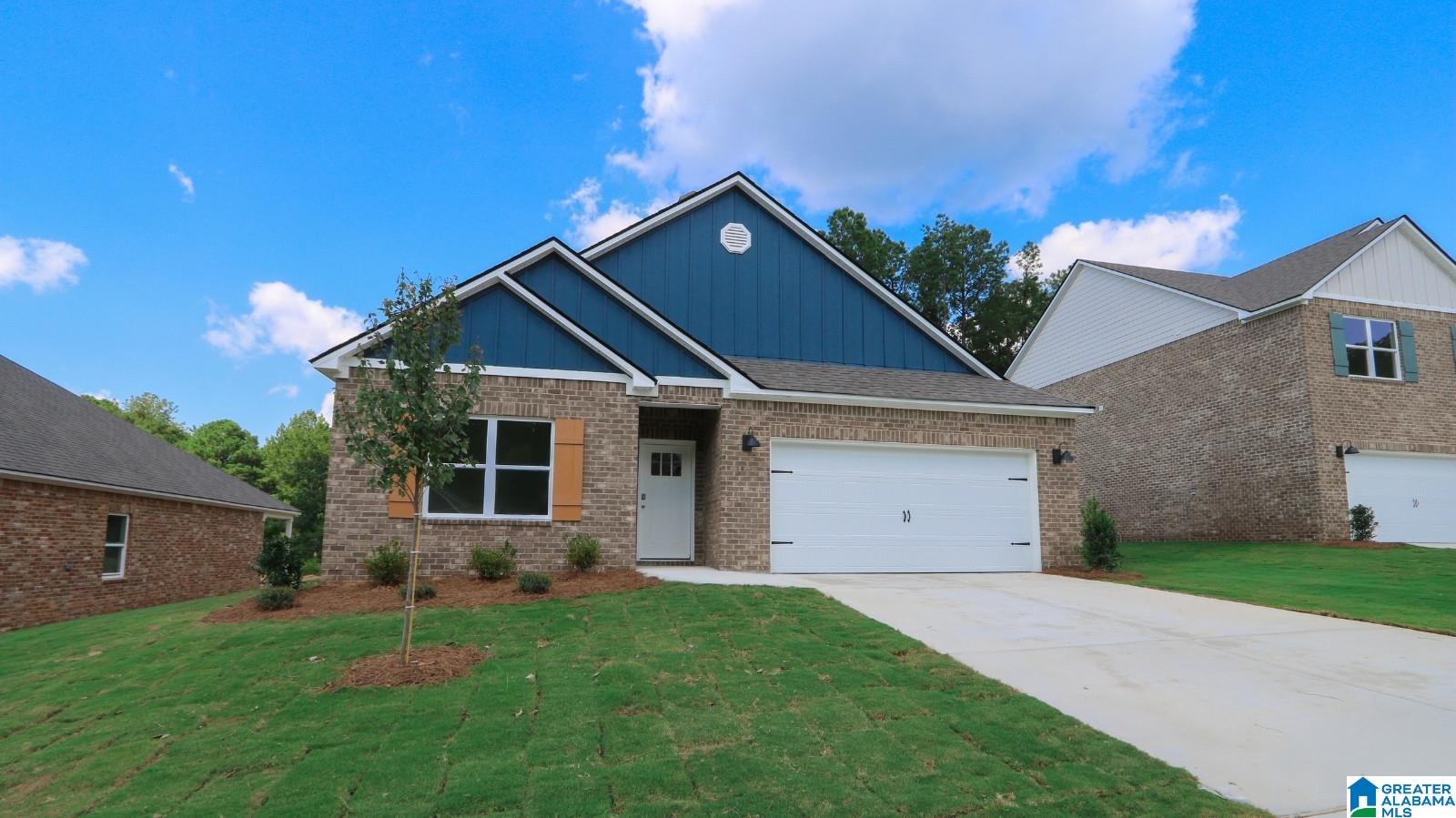 Homes for sale in Calera, AL | 566 Boxwood Bend, Calera, AL 35040 | MLS# 21427318