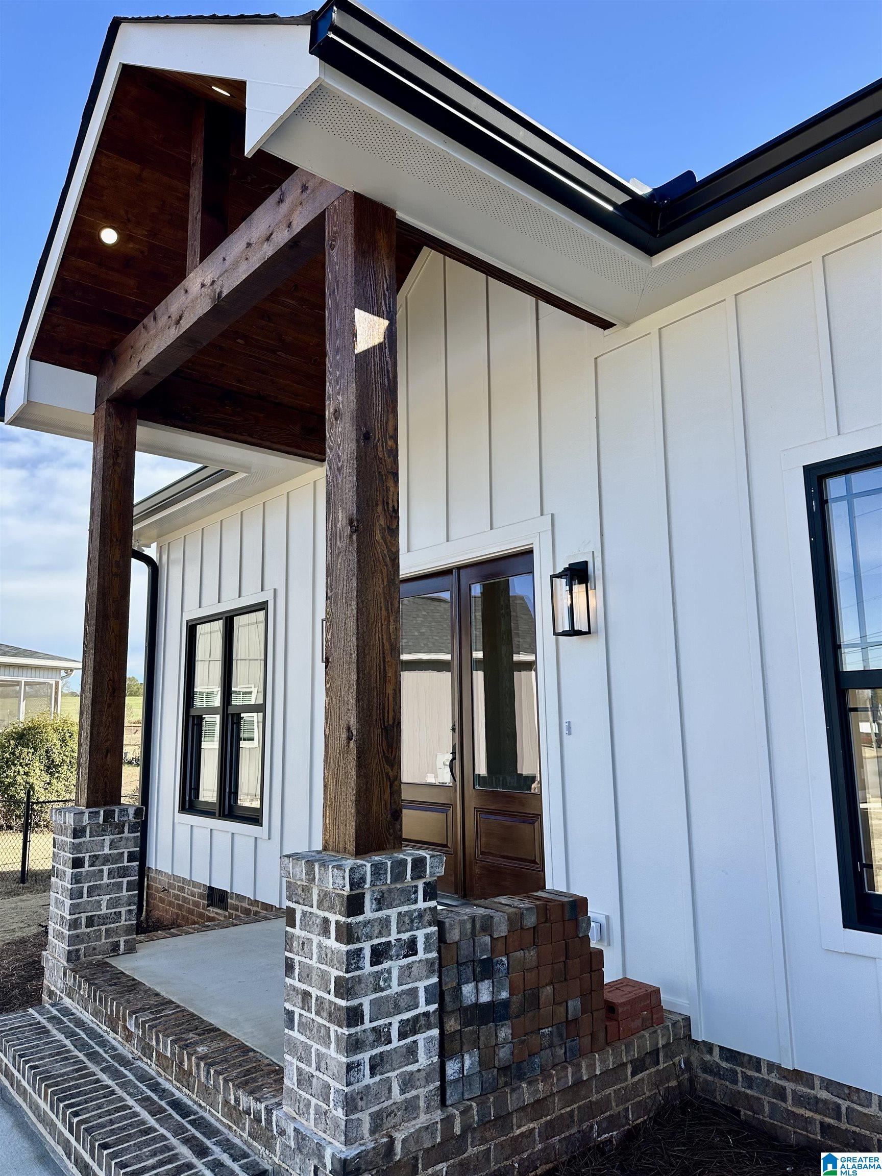 Homes for sale in Jacksonville, AL | 739 Waterford Way, Jacksonville, AL 36265 | MLS# 21427356