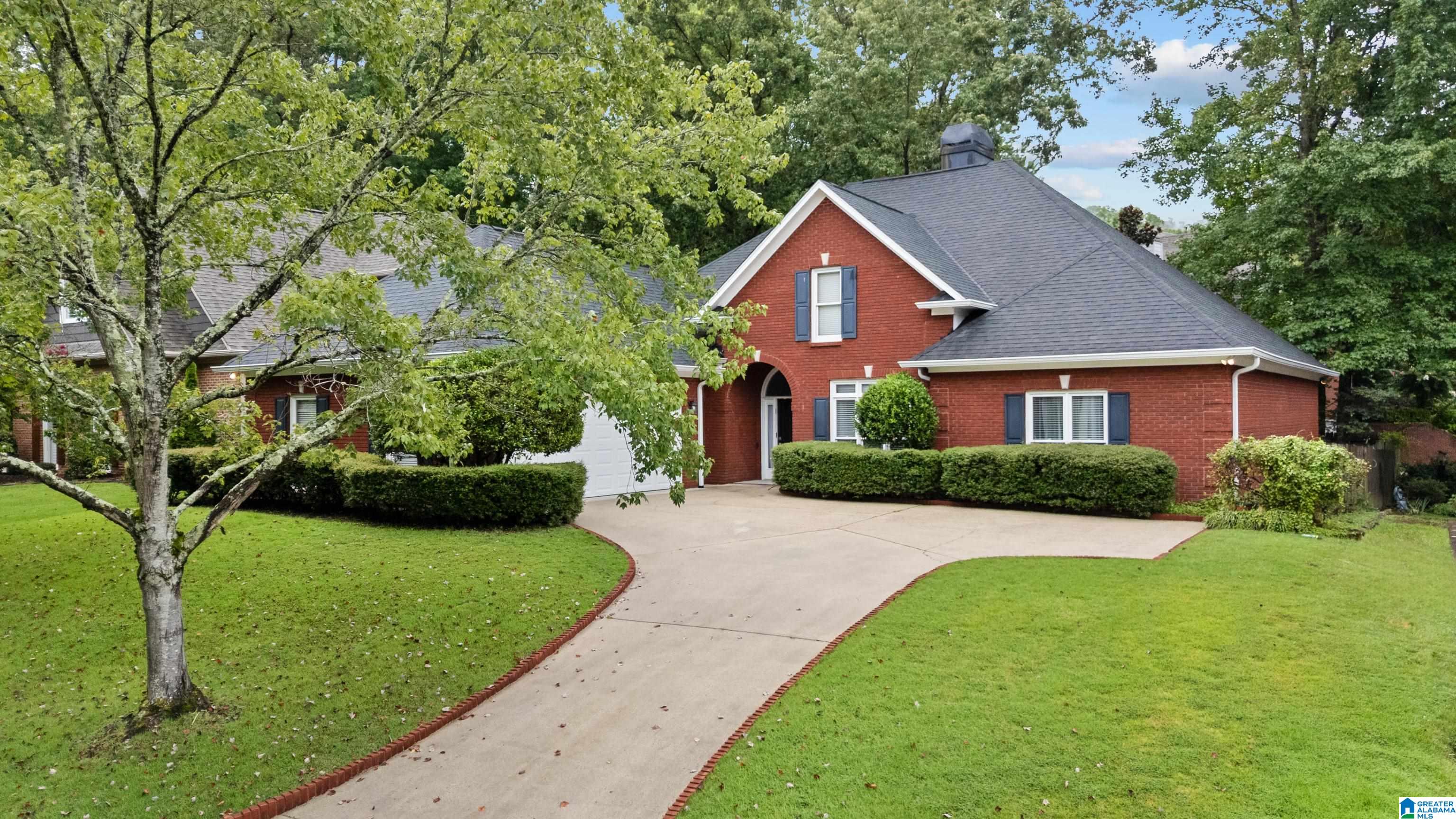 208 WOODBRIDGE LANE
