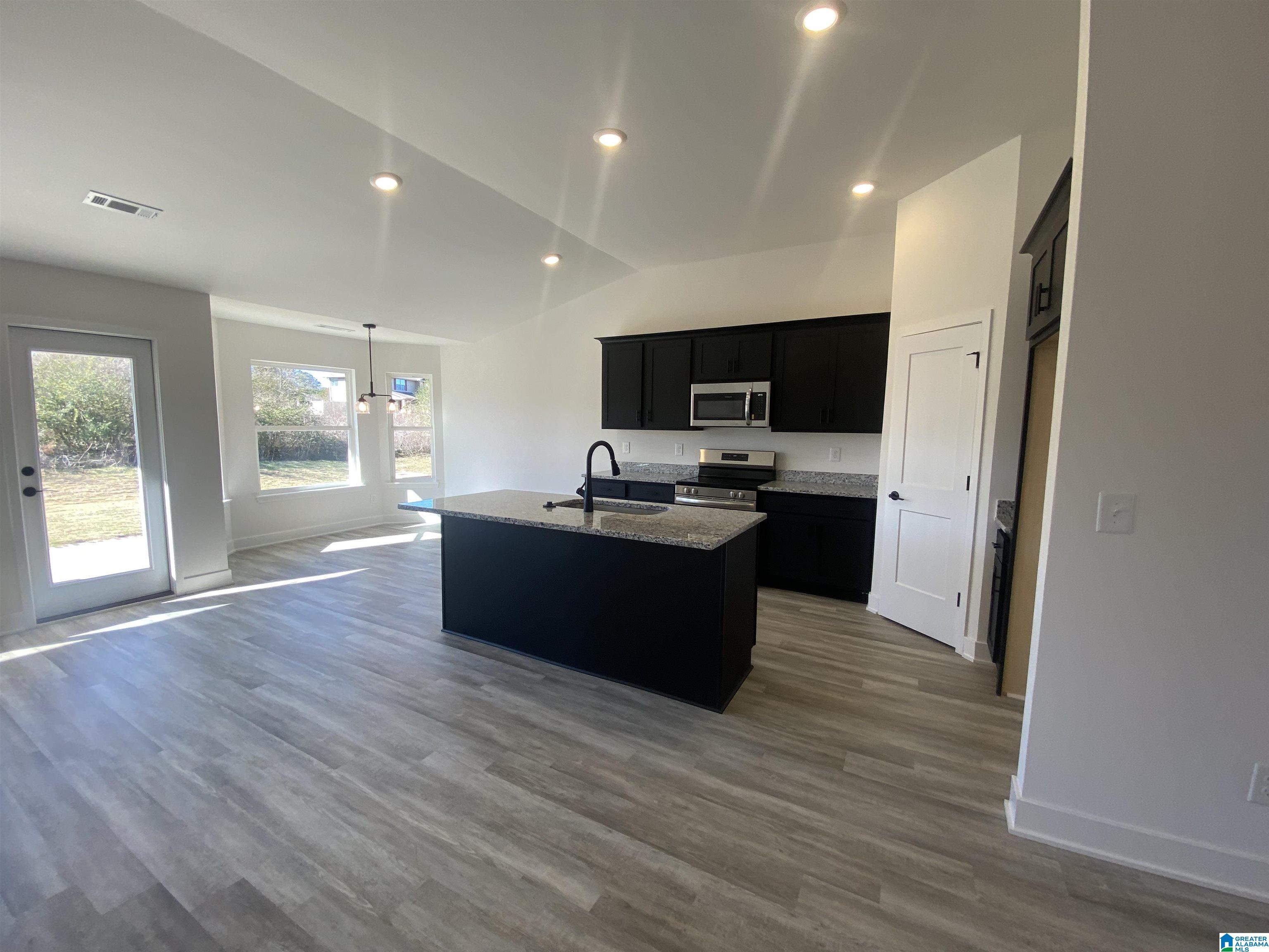 Homes for sale in Montevallo, AL | 668 Jamestown Circle, Montevallo, AL 35115 | MLS# 21427675