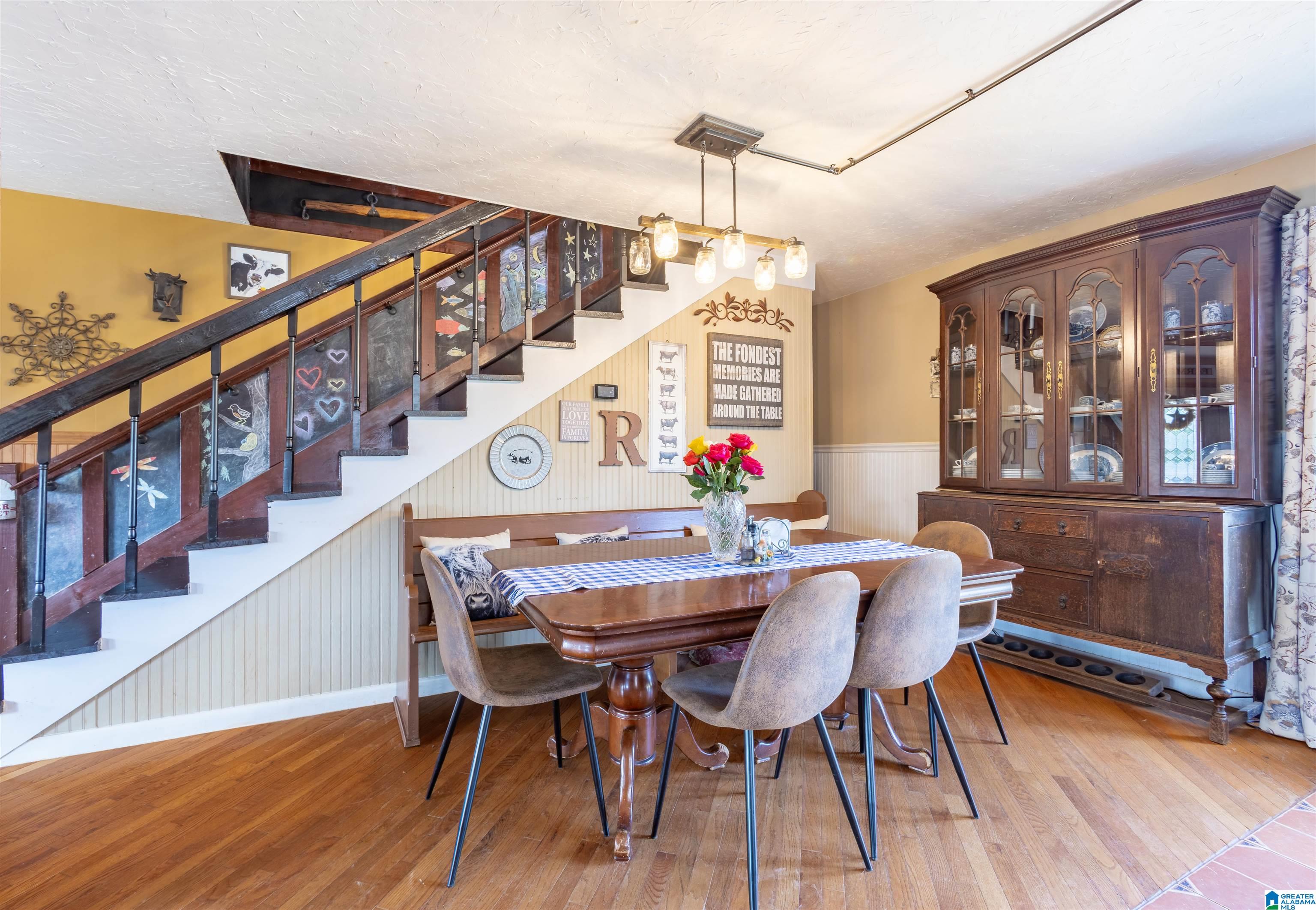 1689 County Road 864