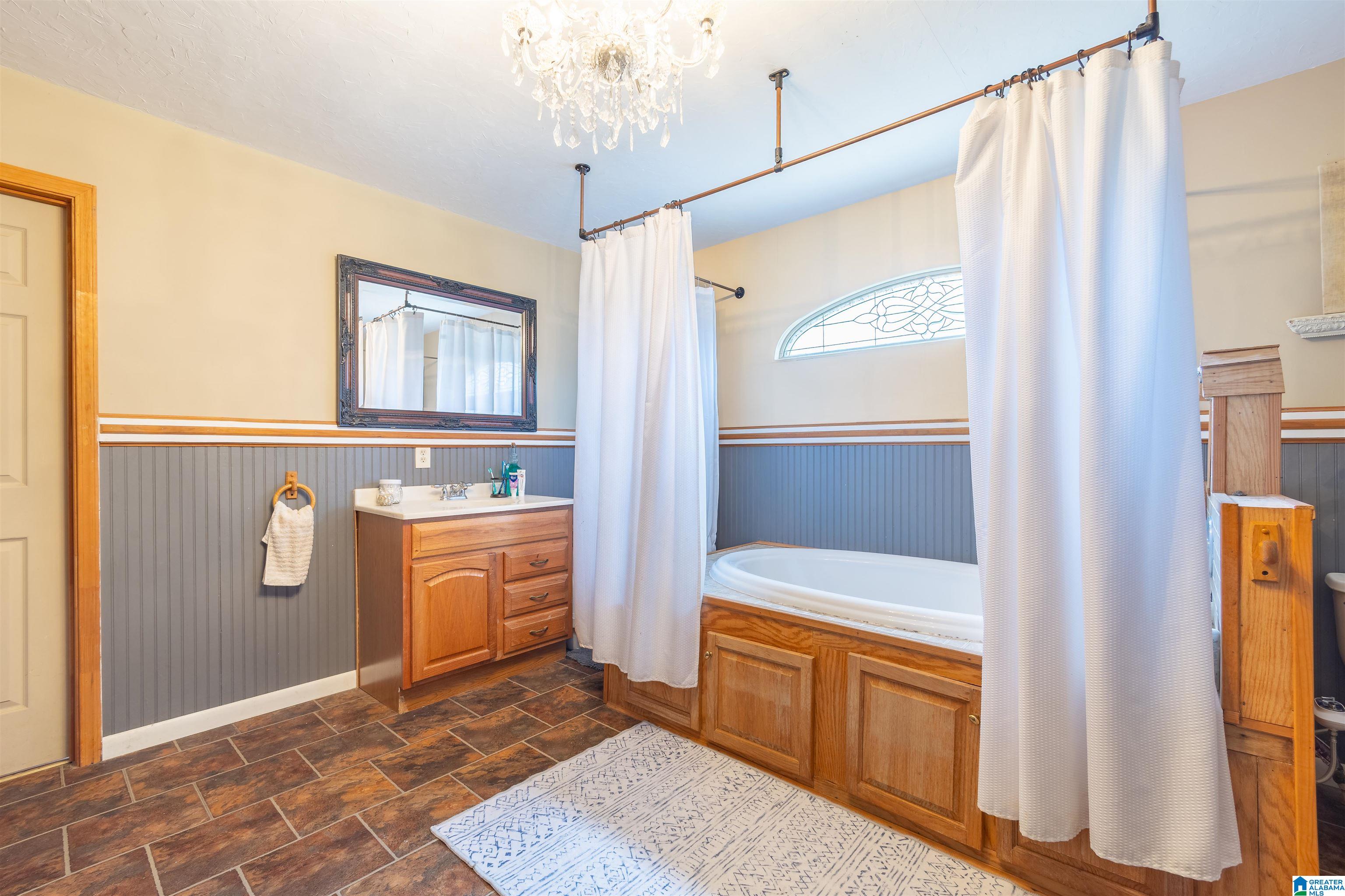 1689 County Road 864