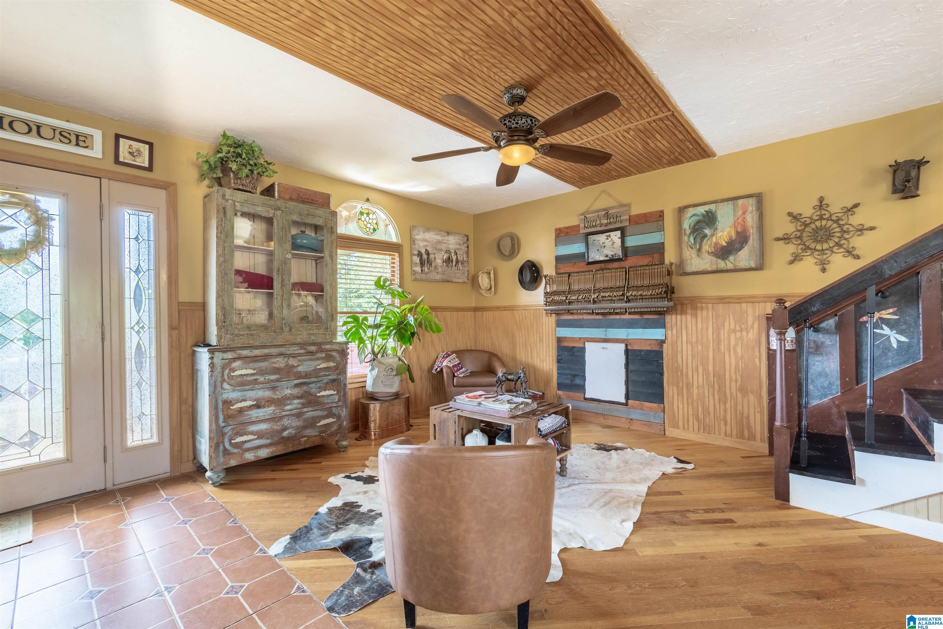 1689 County Road 864