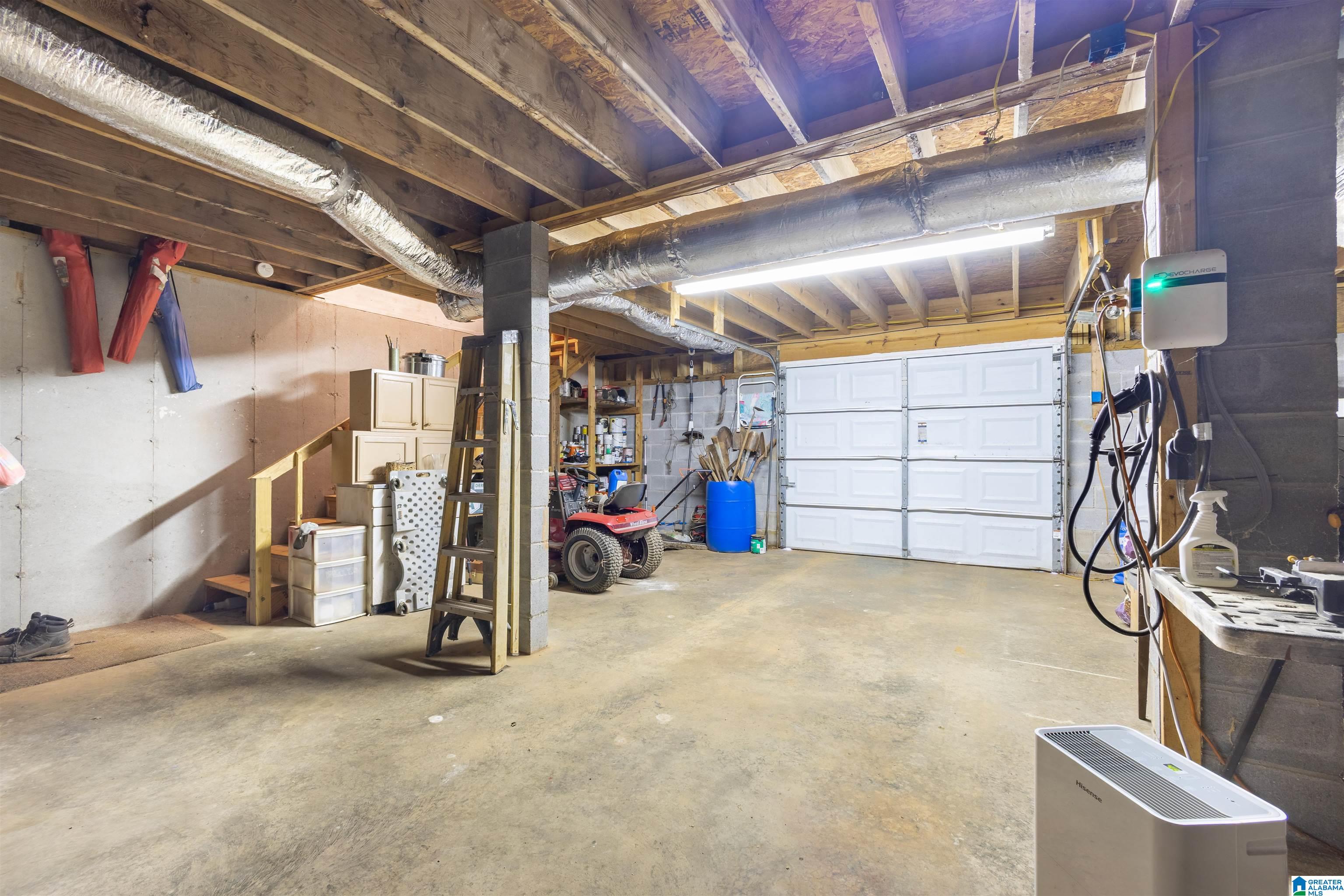 1689 County Road 864